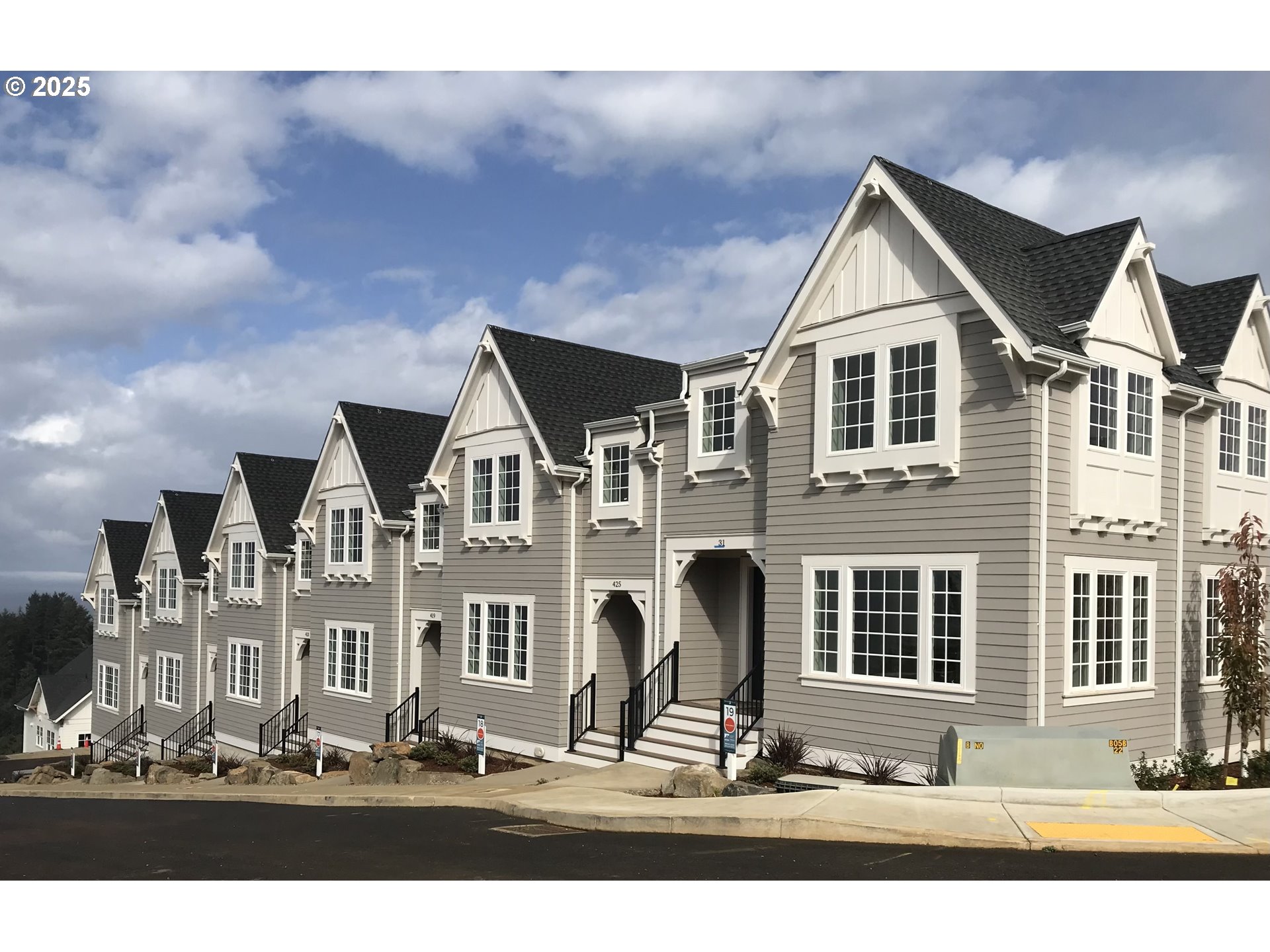 419 NE MOONWAKE LN 17