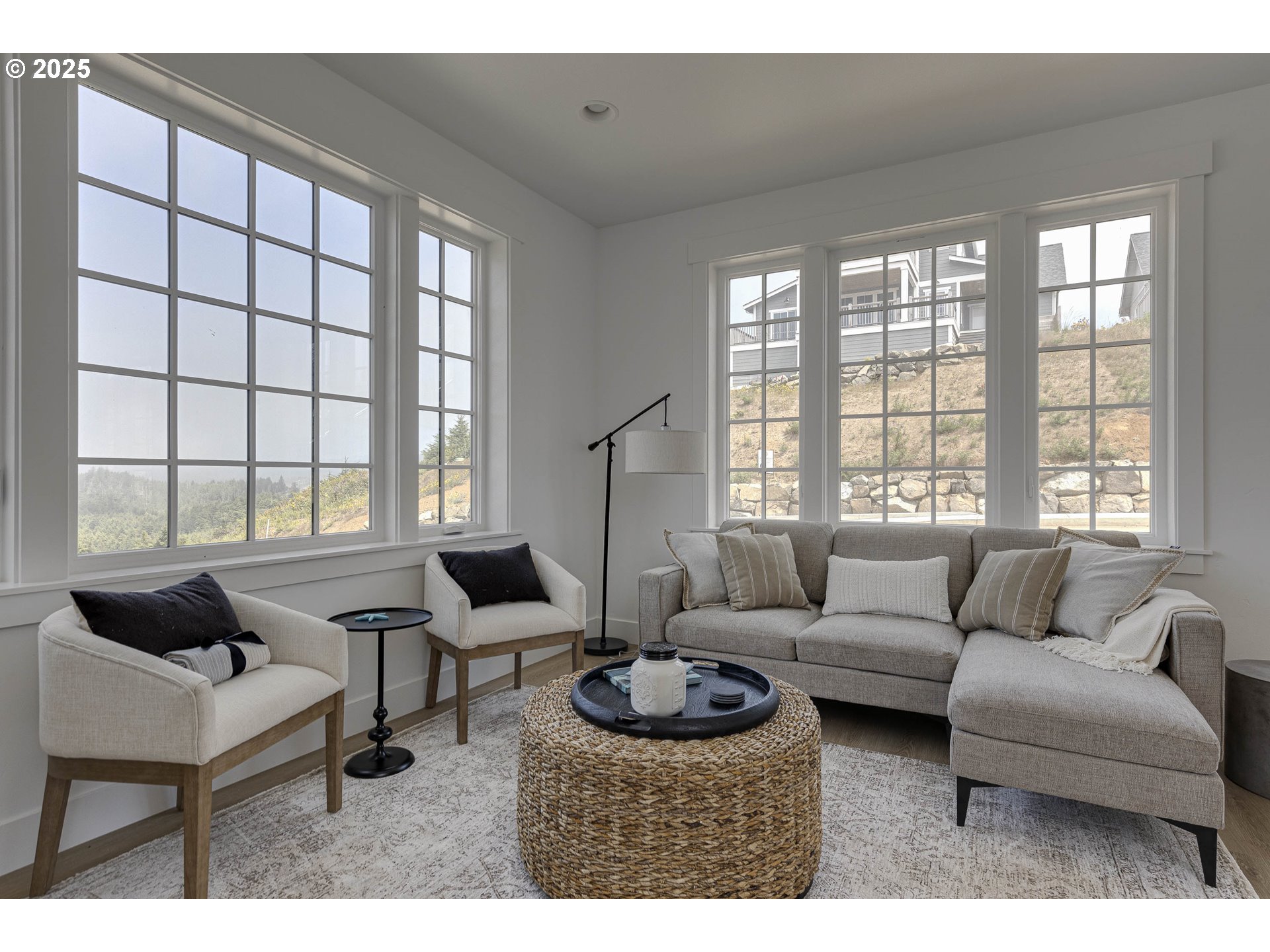 419 NE MOONWAKE LN 17