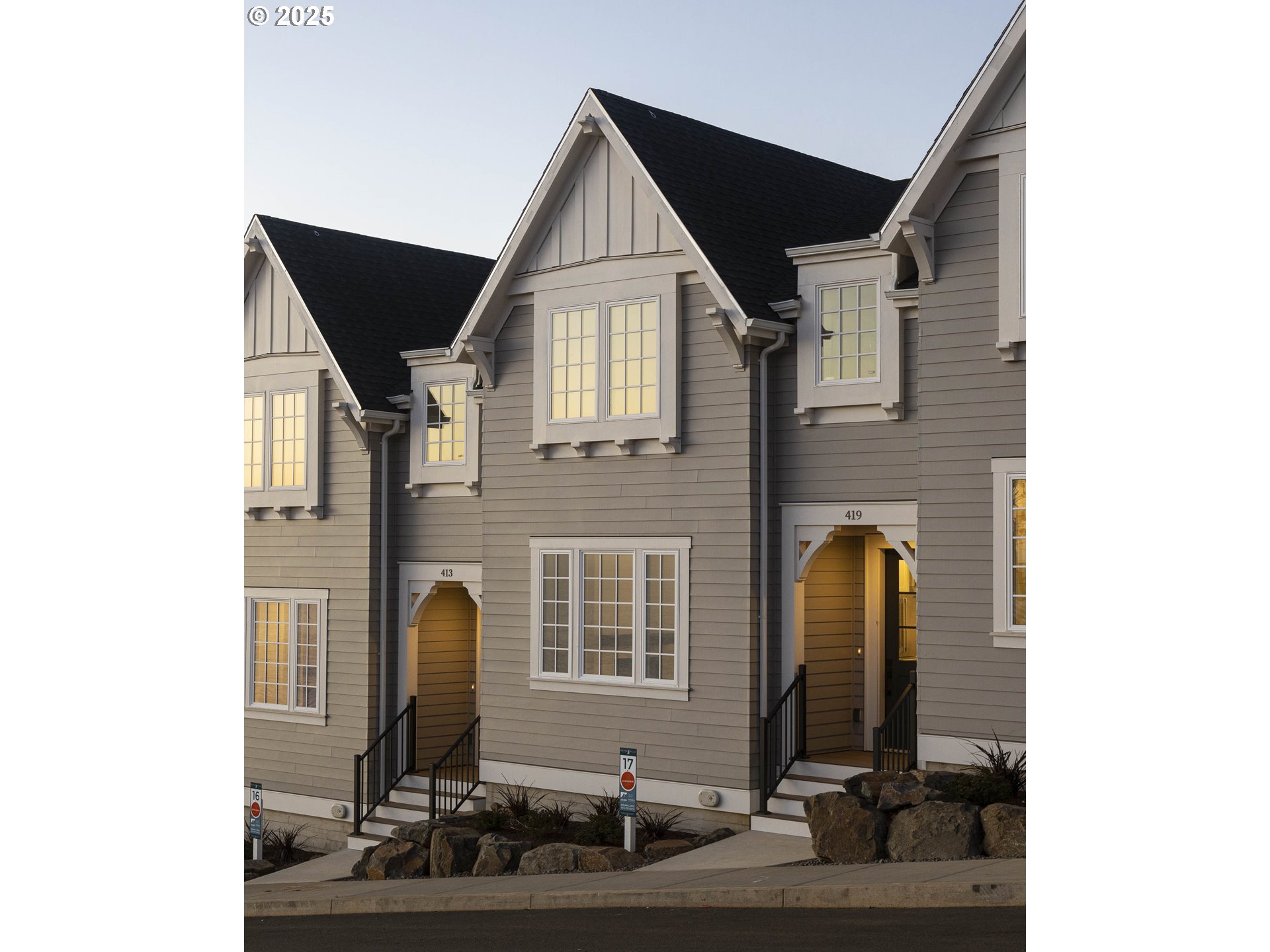 419 NE MOONWAKE LN 17