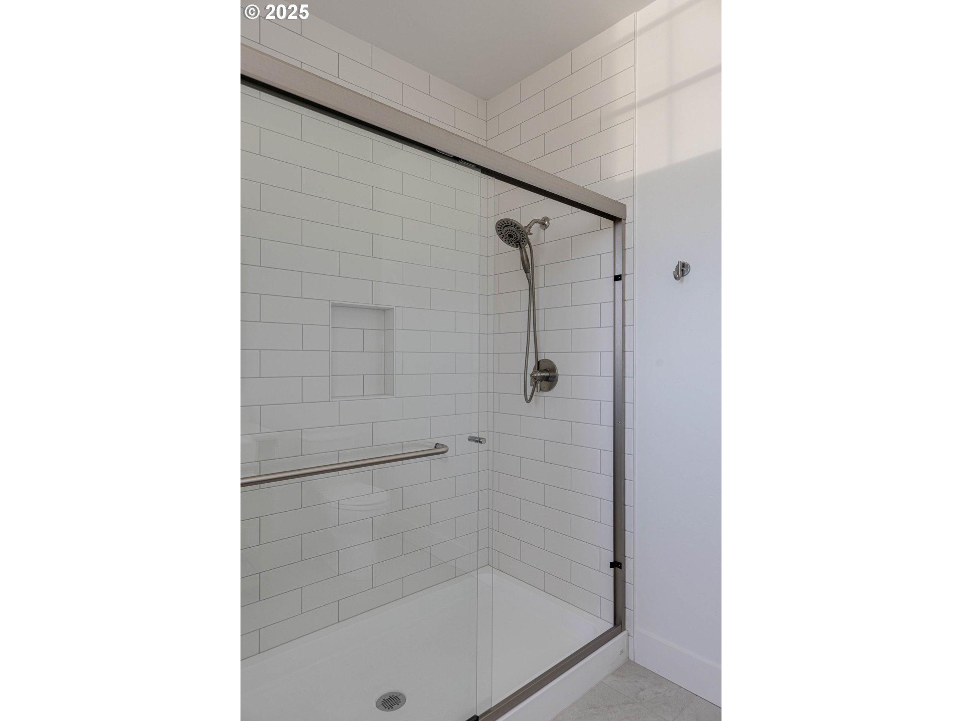 419 NE MOONWAKE LN 17