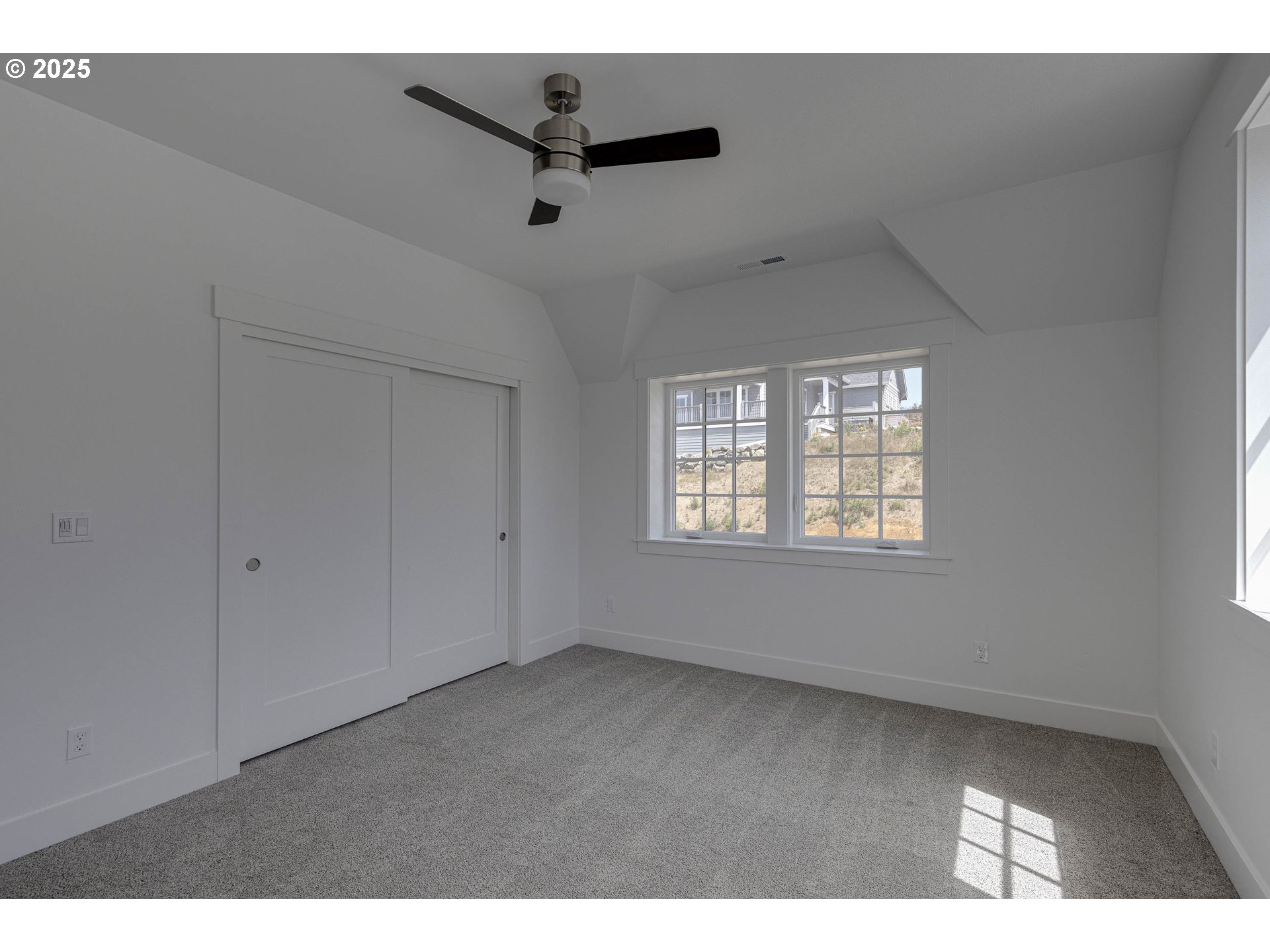 419 NE MOONWAKE LN 17