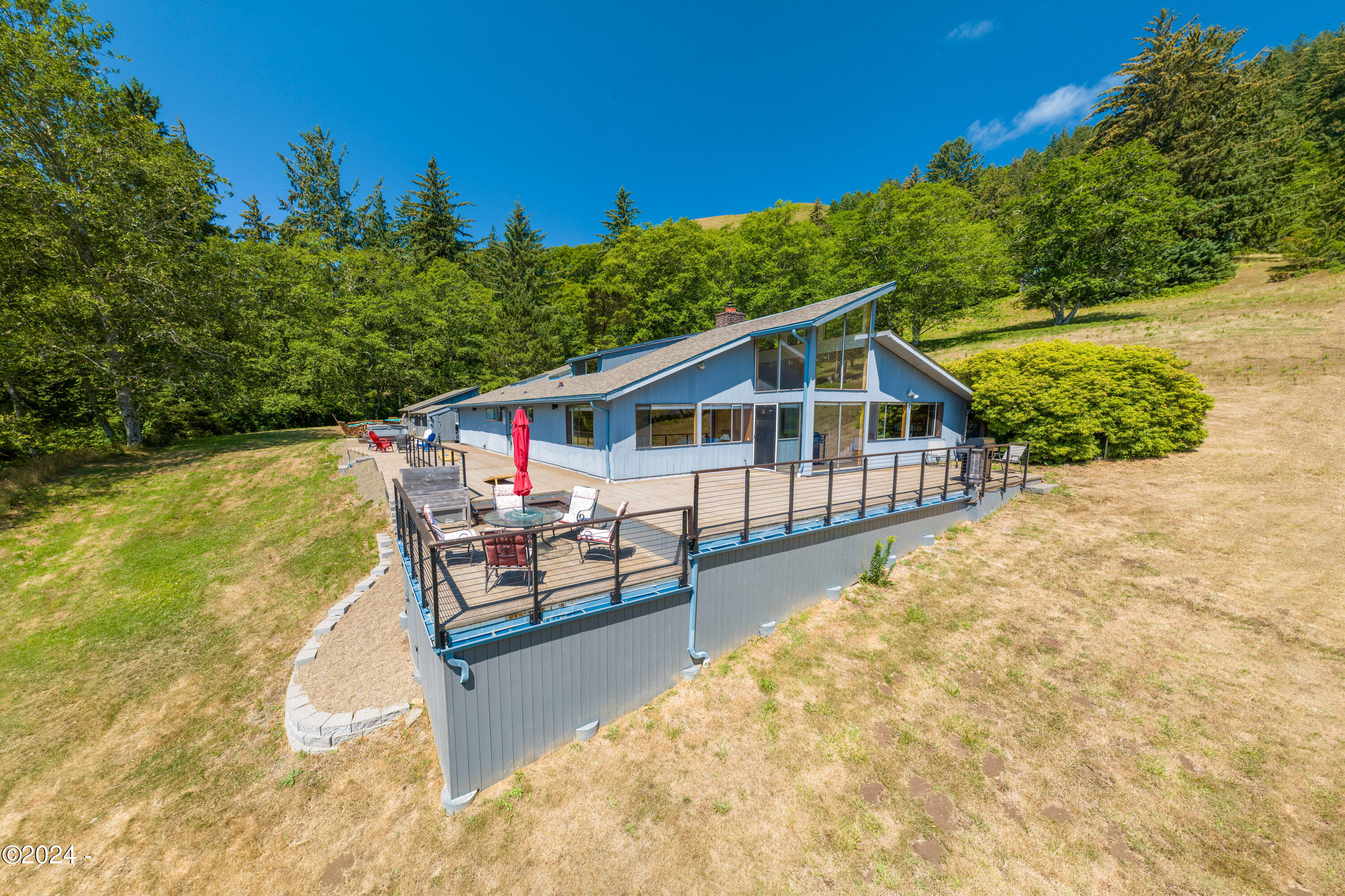 2555 Four Creeks Road