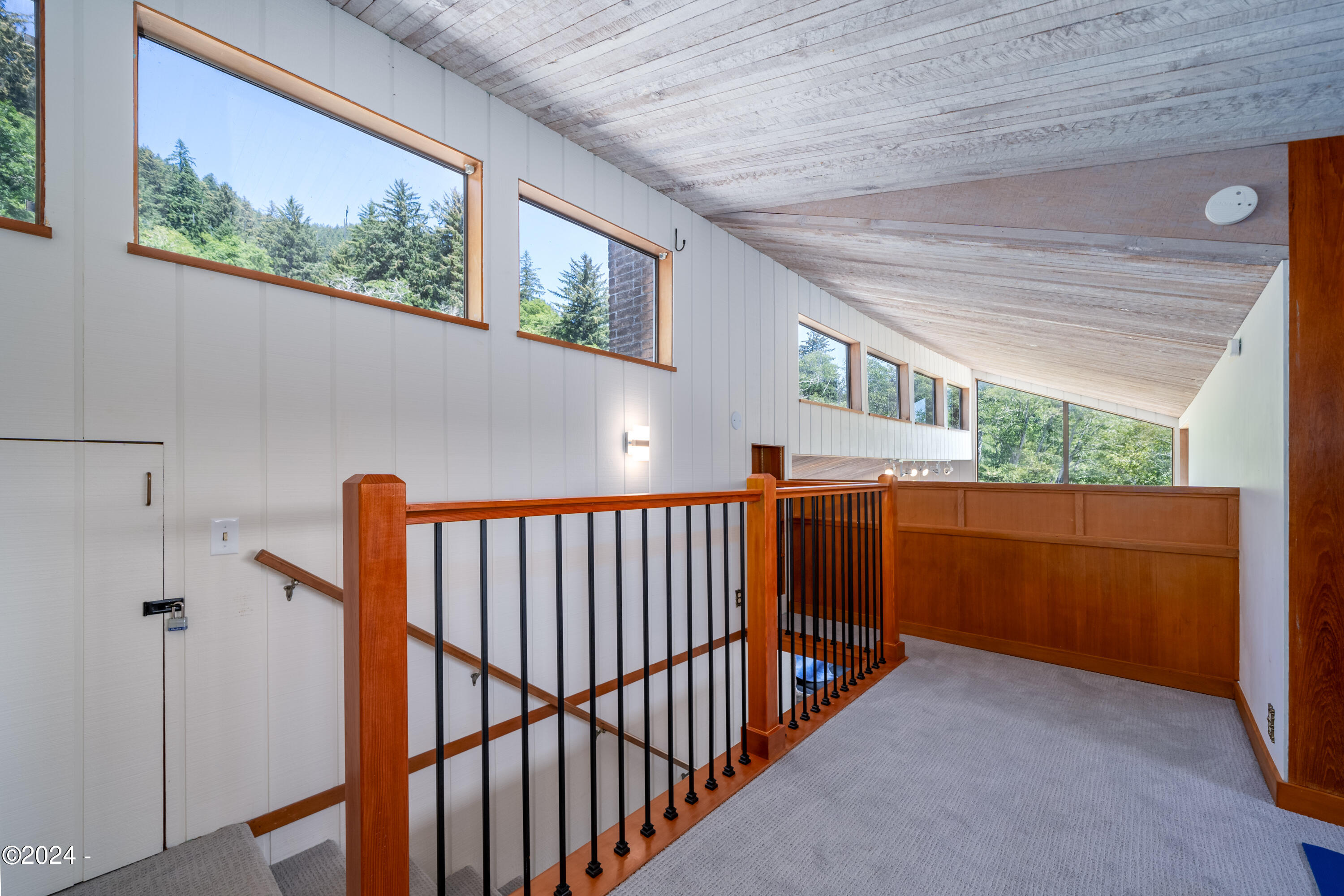 2555 Four Creeks Road