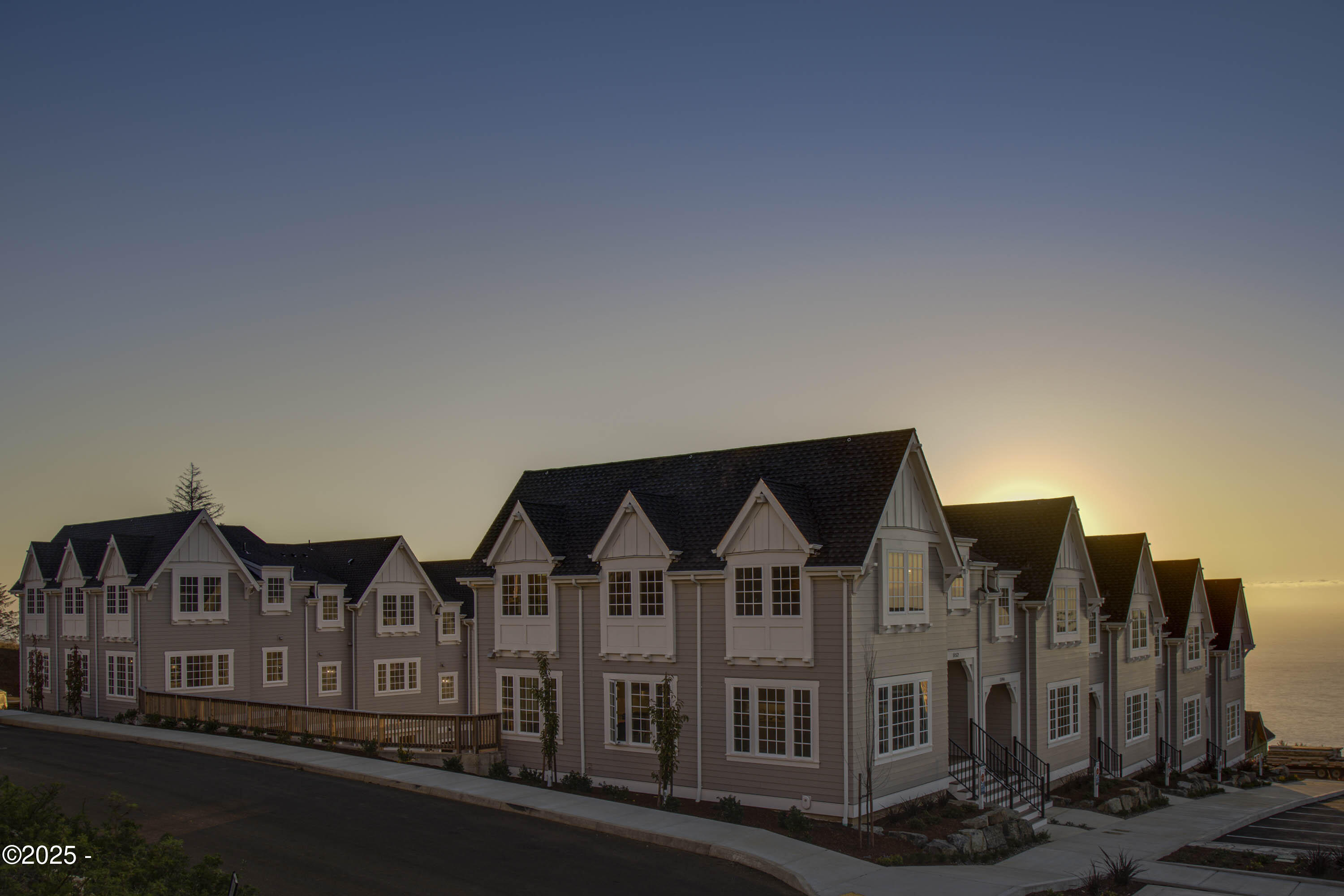 1152 NE Seascape Avenue, 13