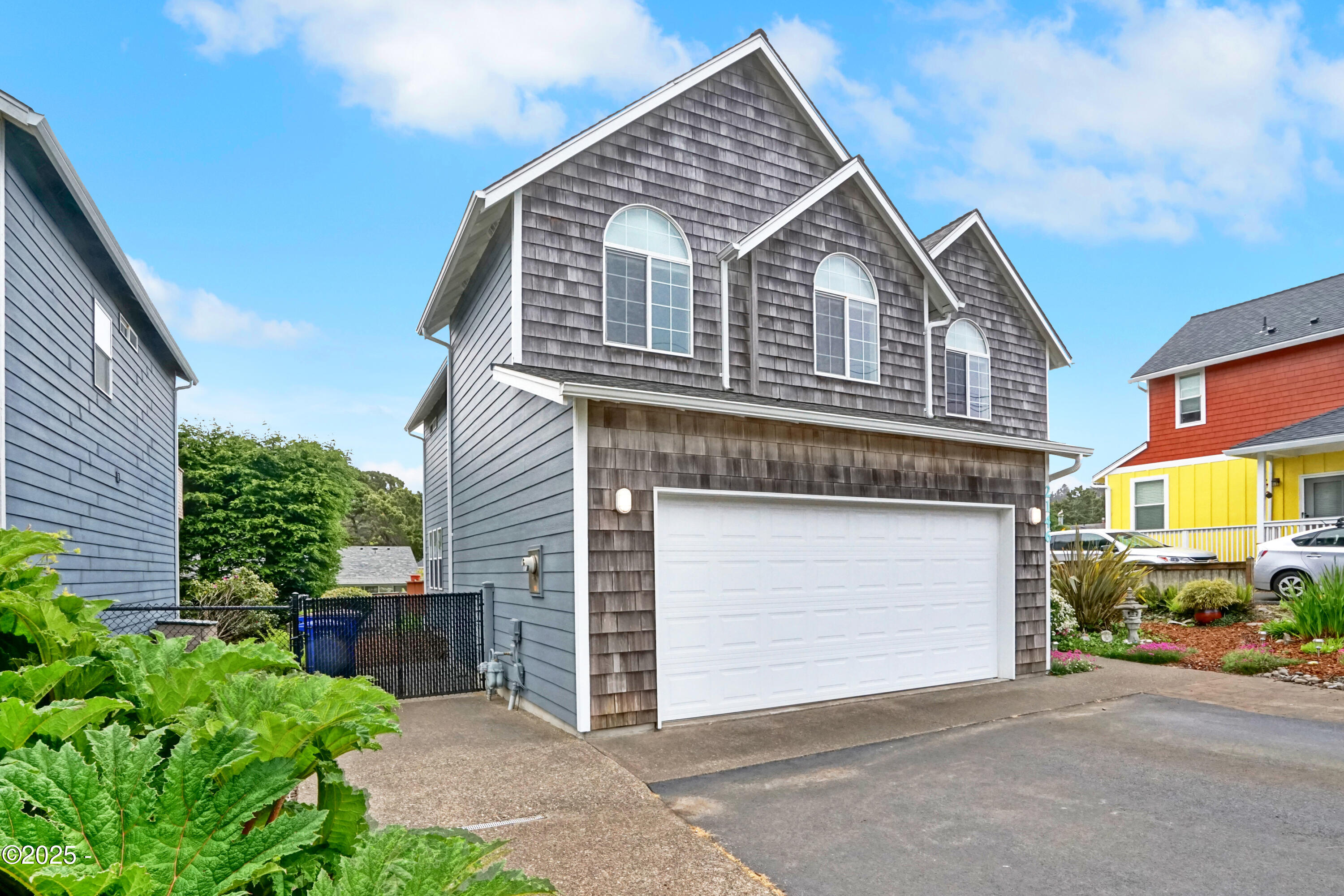 2146 NW Jetty Avenue