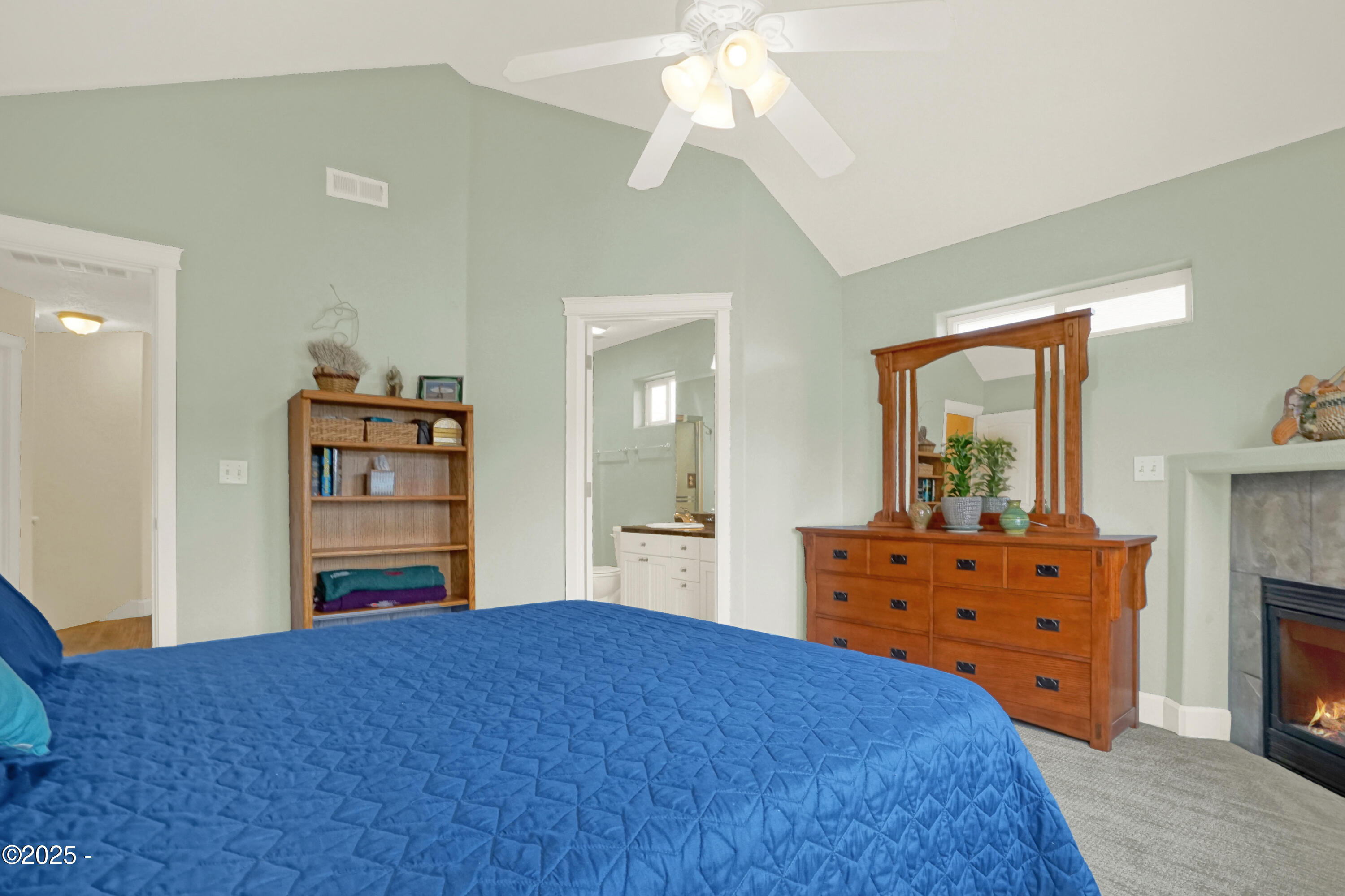 2146 NW Jetty Avenue