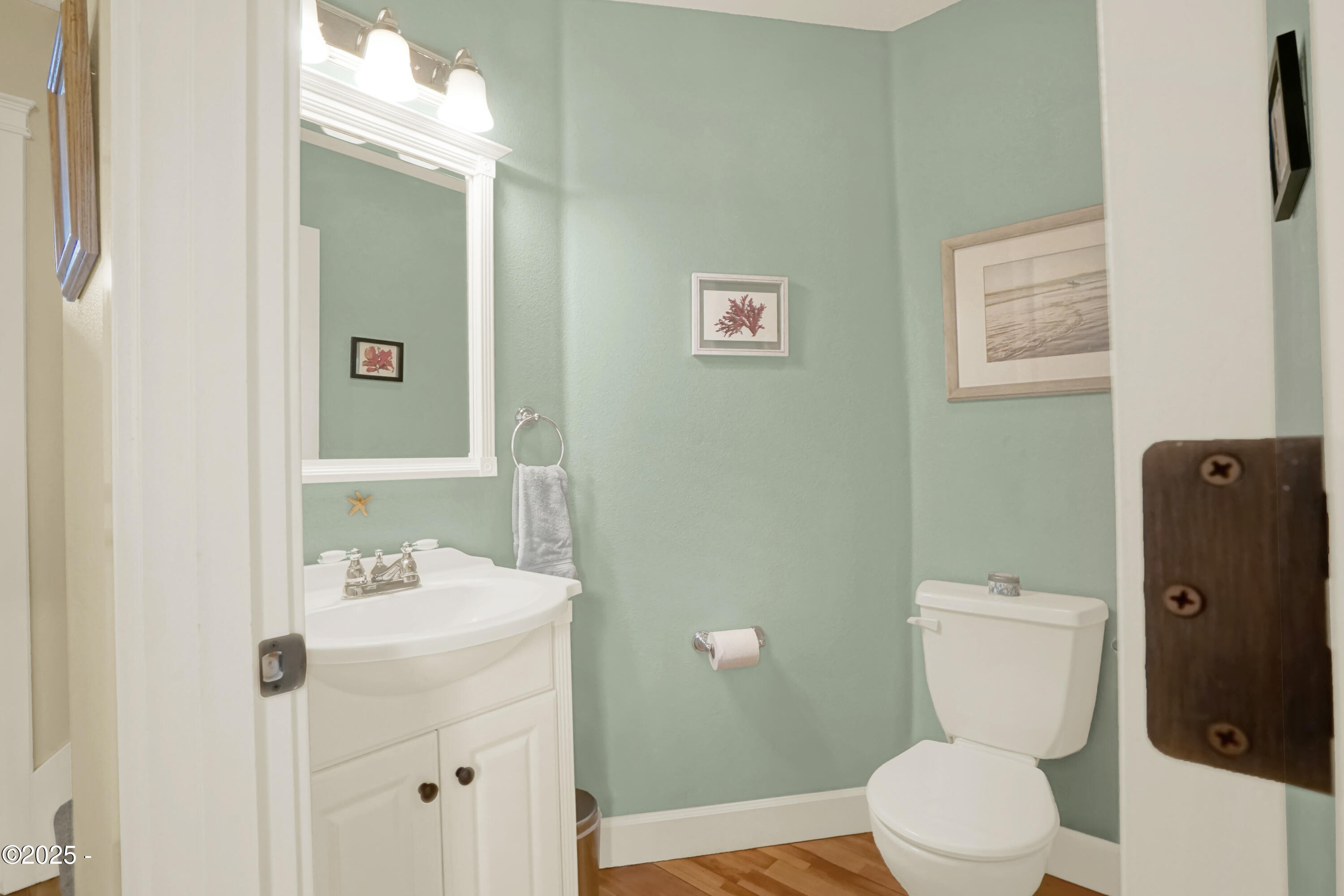 2146 NW Jetty Avenue