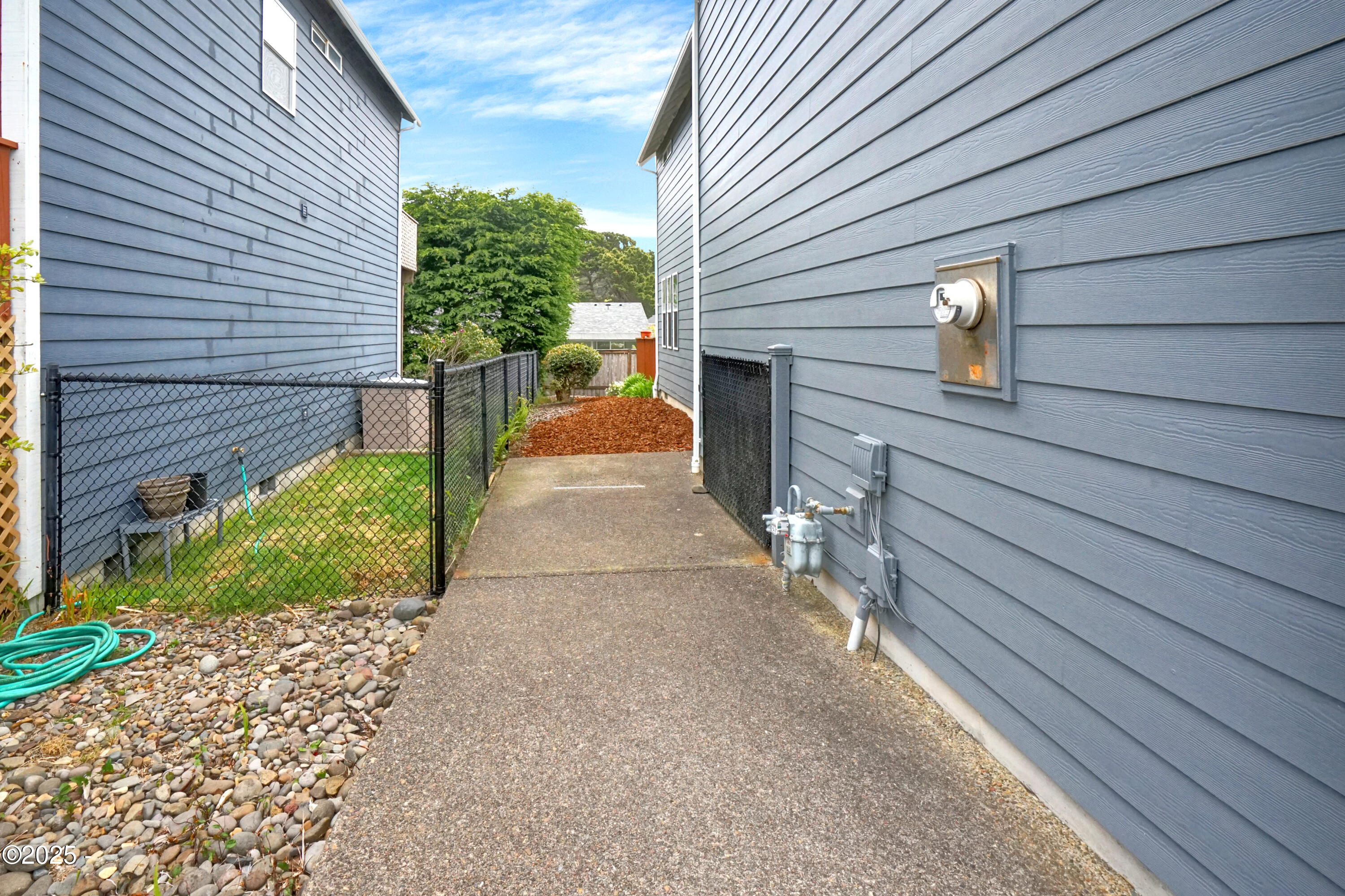 2146 NW Jetty Avenue