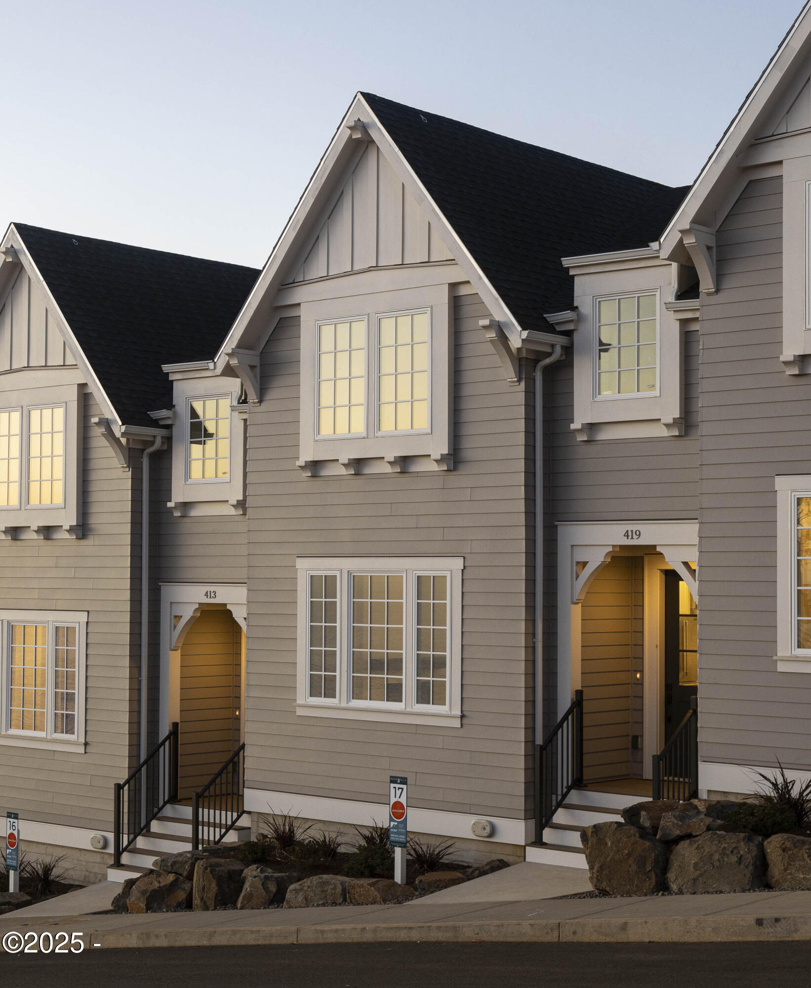 419 NE Moonwake Lane, 17