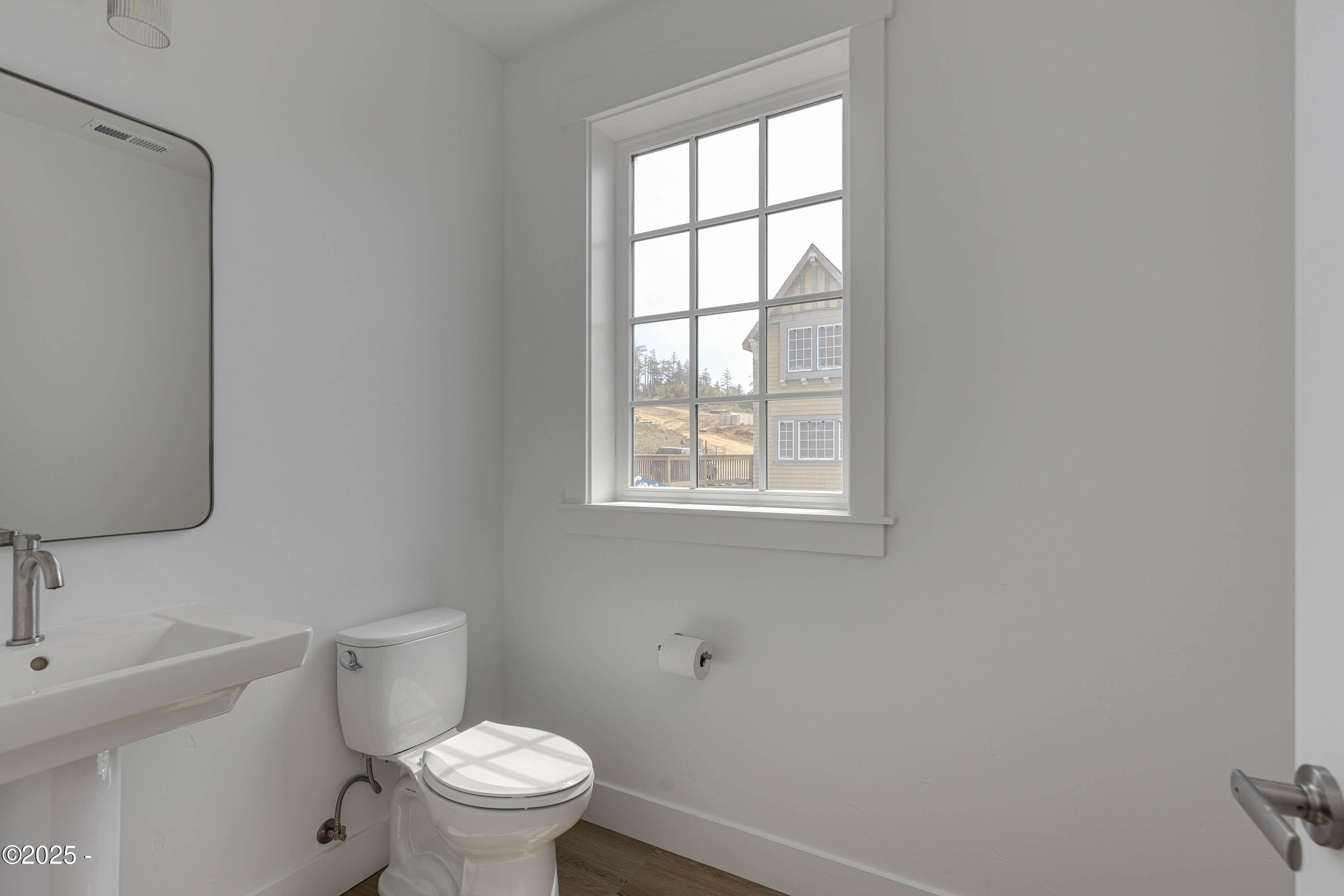 419 NE Moonwake Lane, 17