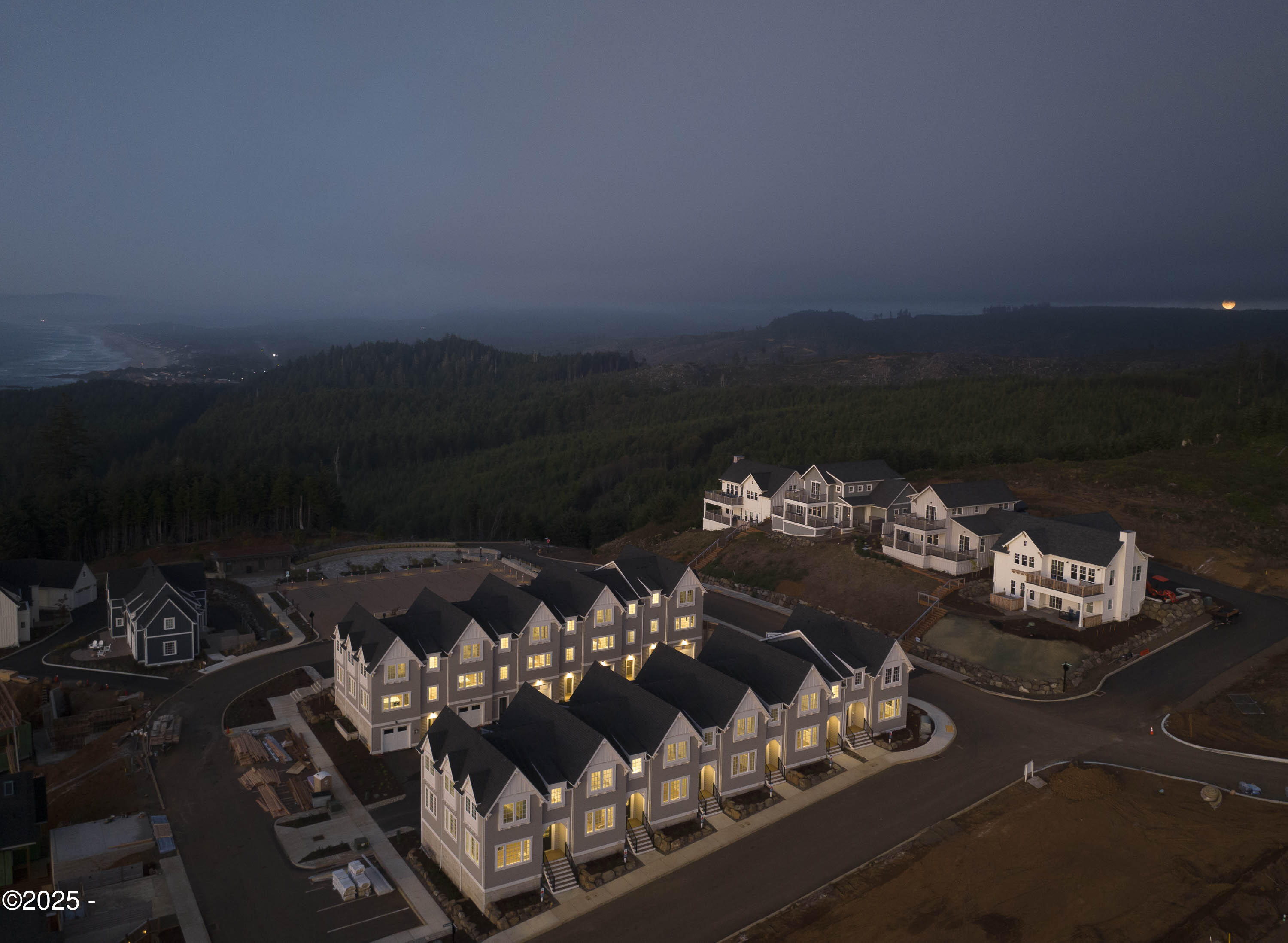 419 NE Moonwake Lane, 17