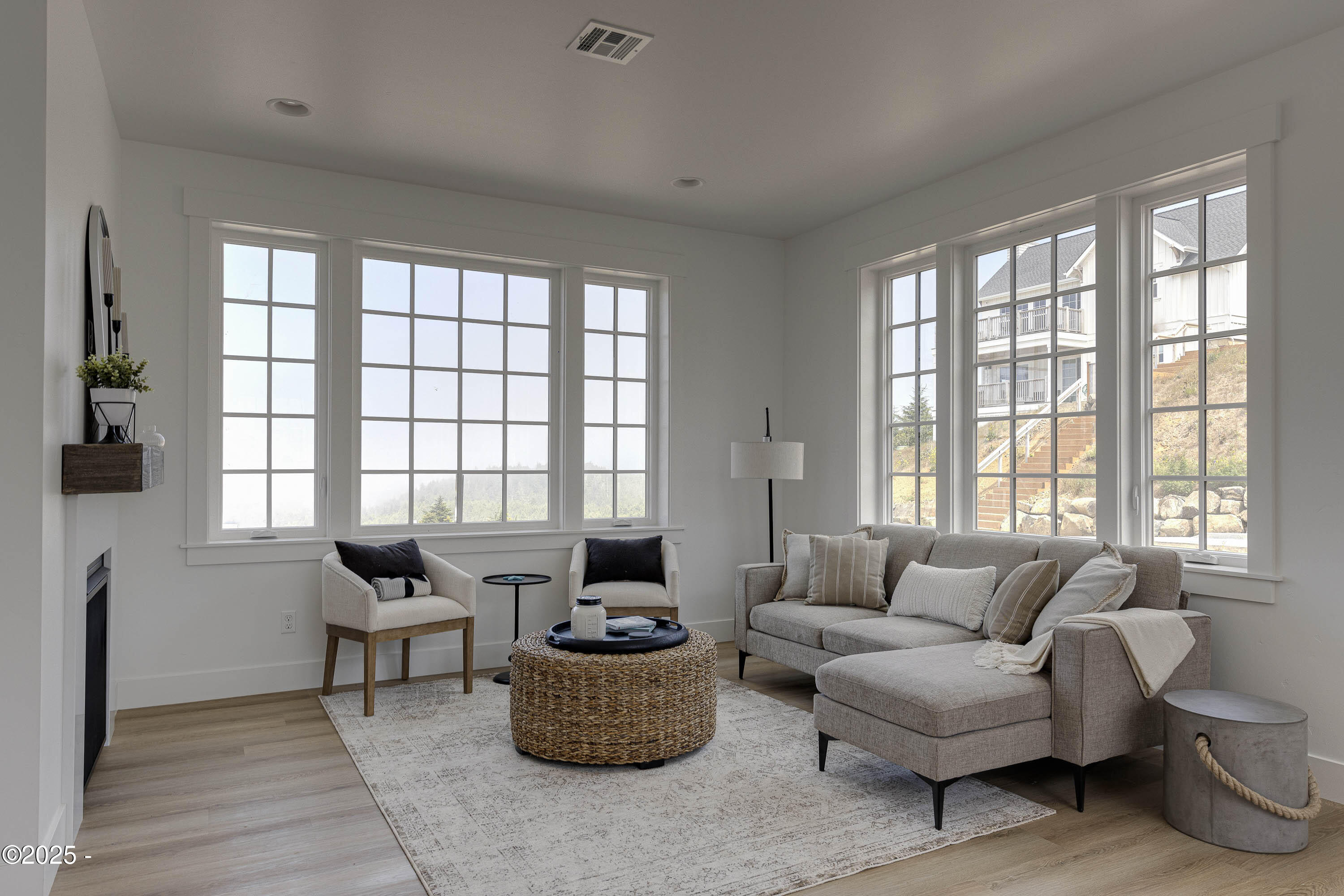 419 NE Moonwake Lane, 17