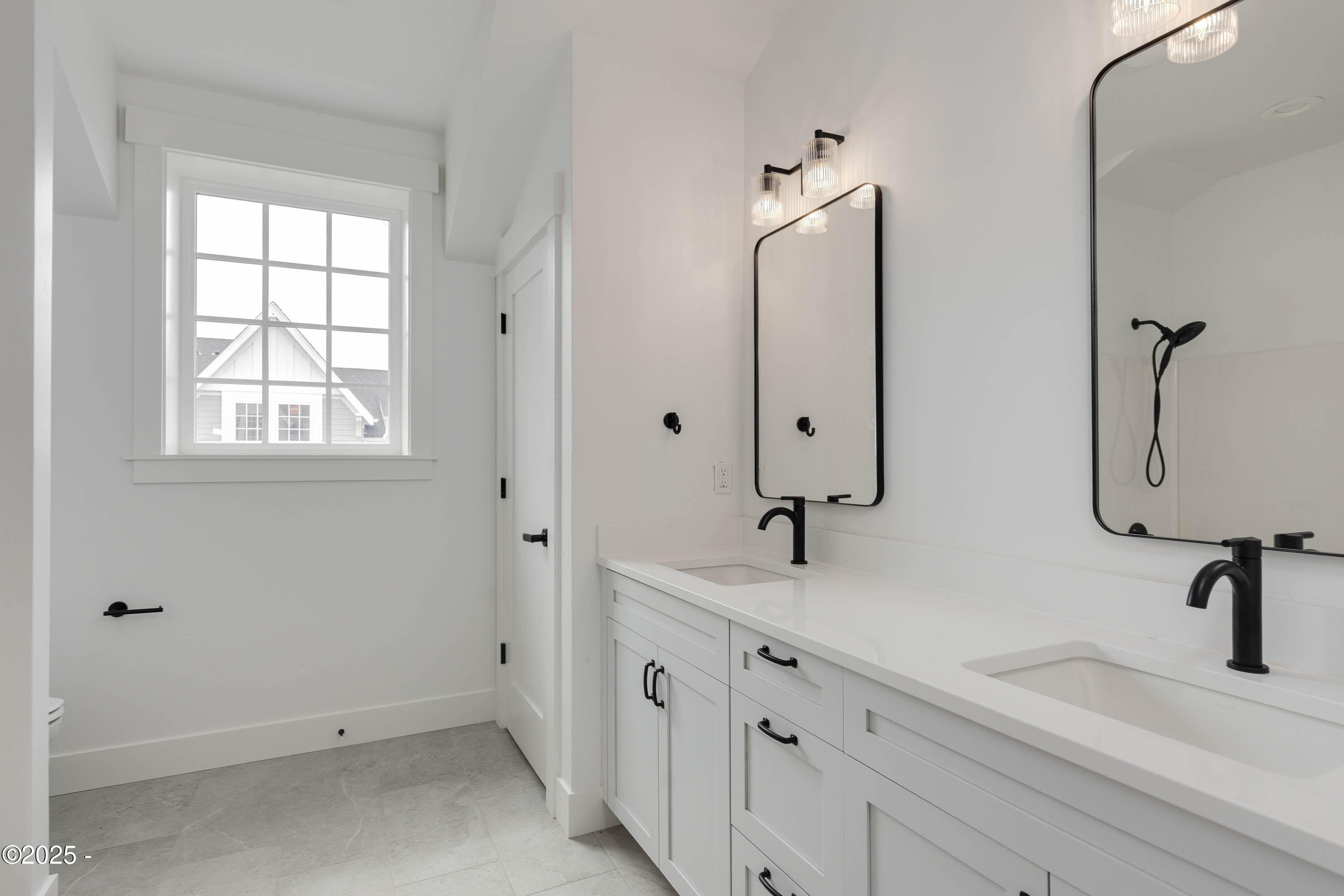 1128 NE Seascape Lane, 9