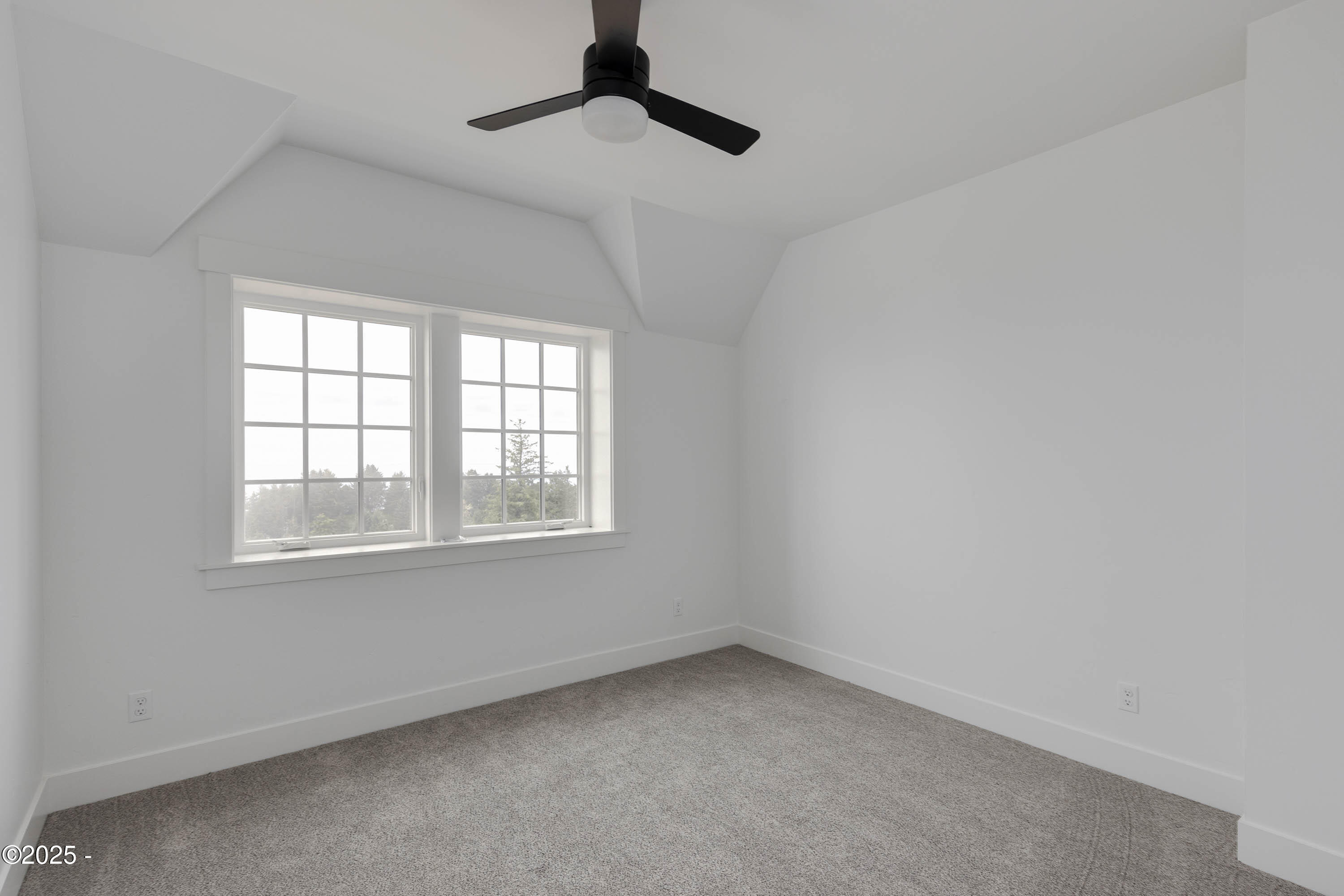 1128 NE Seascape Lane, 9