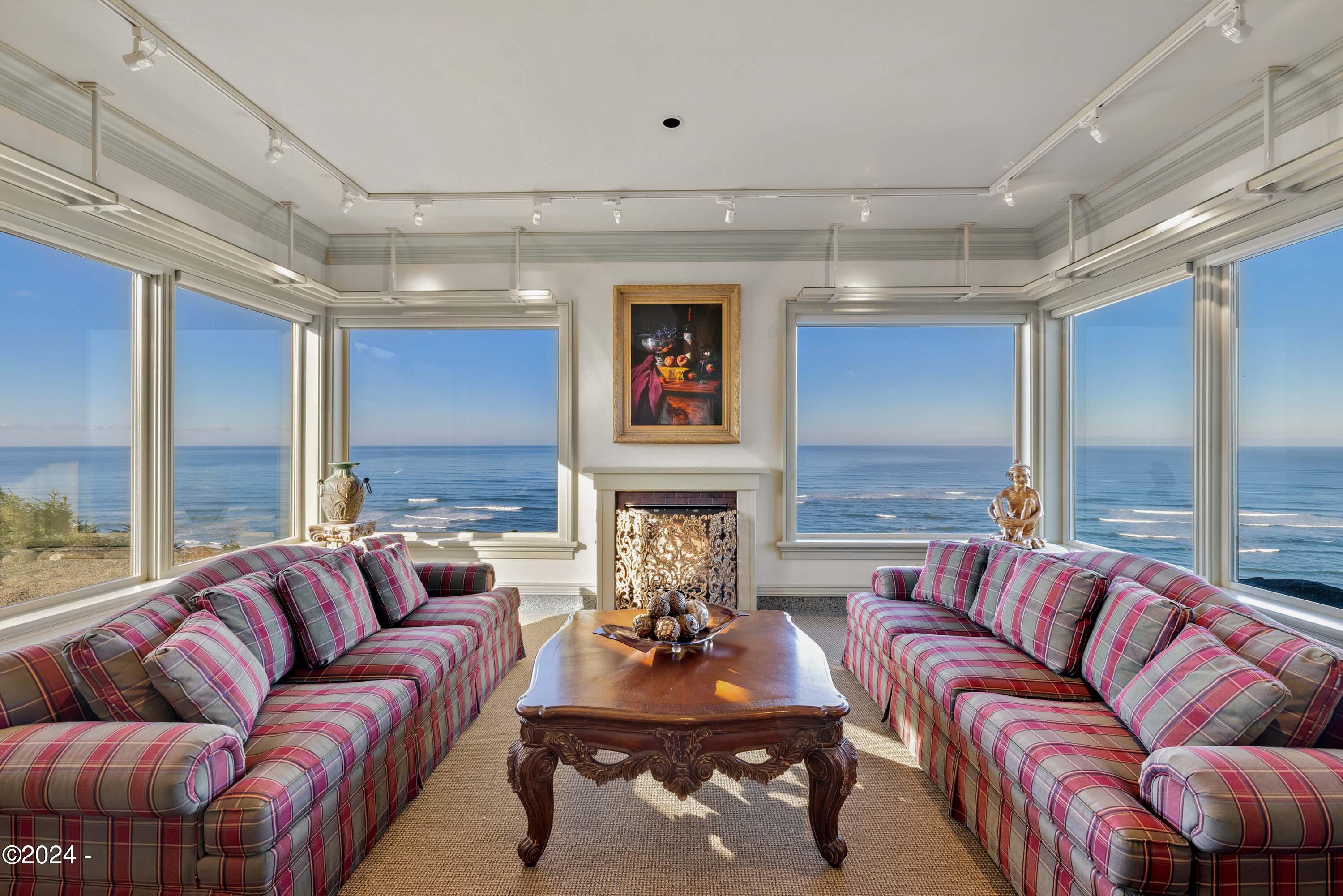 41900 Horizon View Avenue