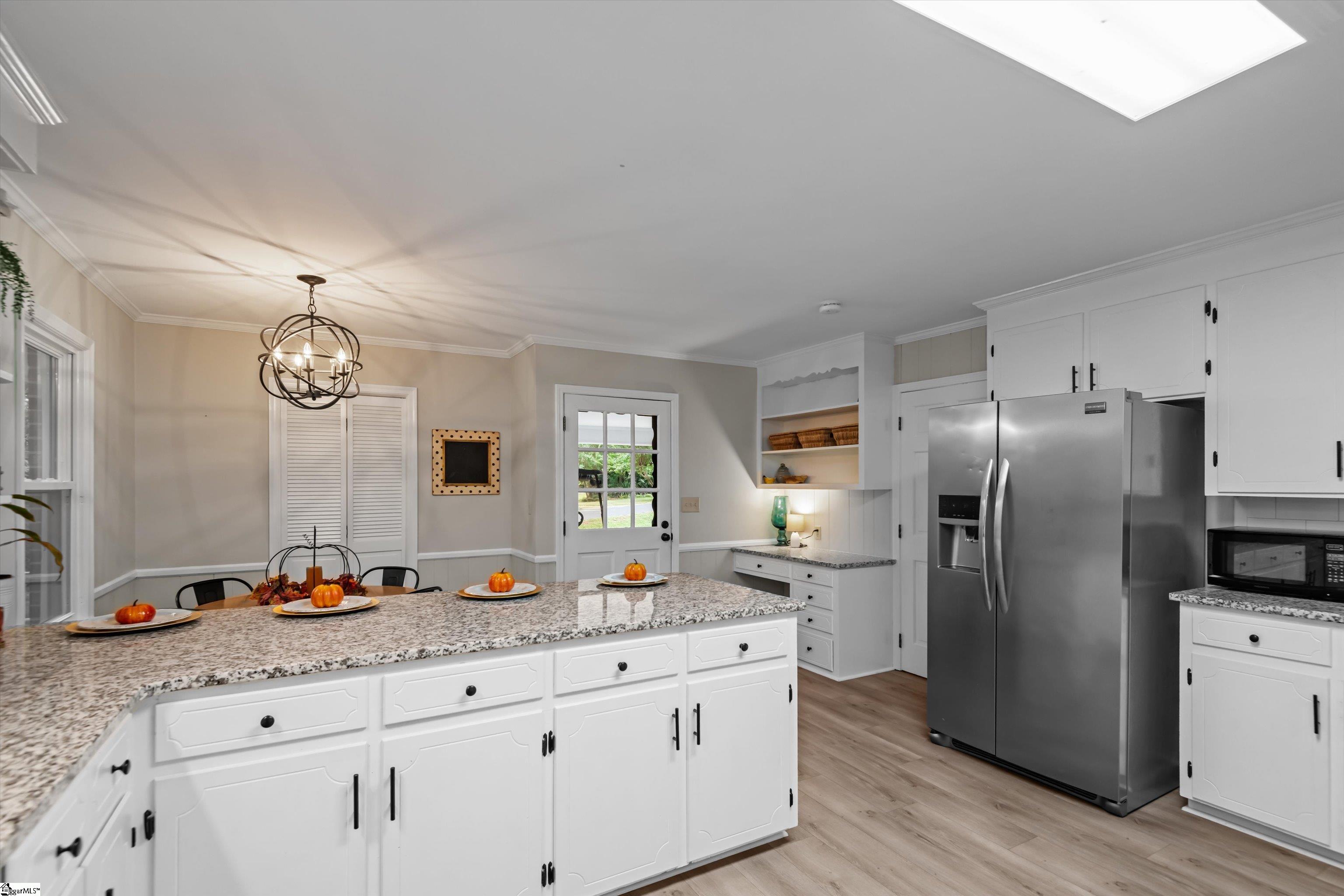 1012 Stratford Drive