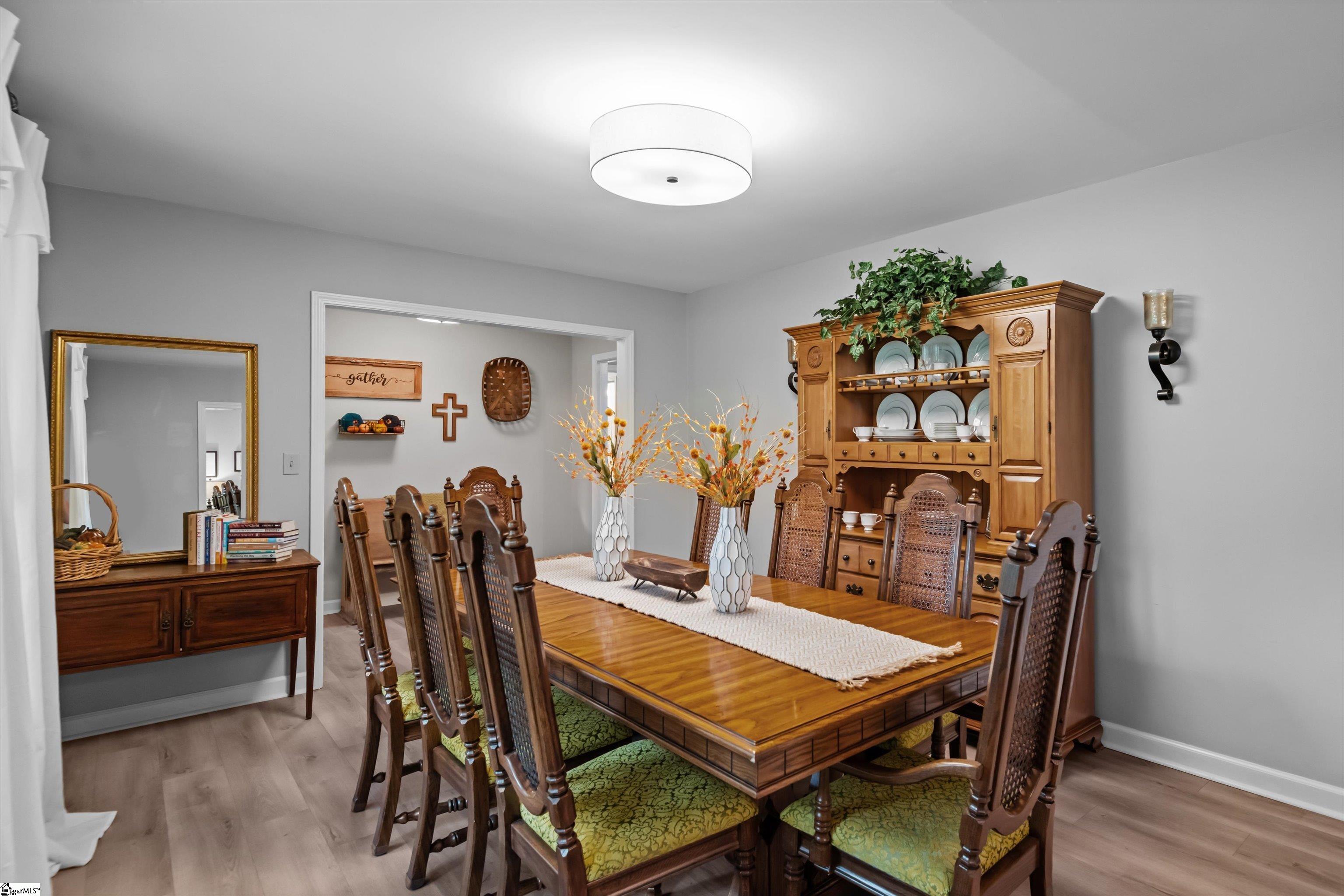 1012 Stratford Drive