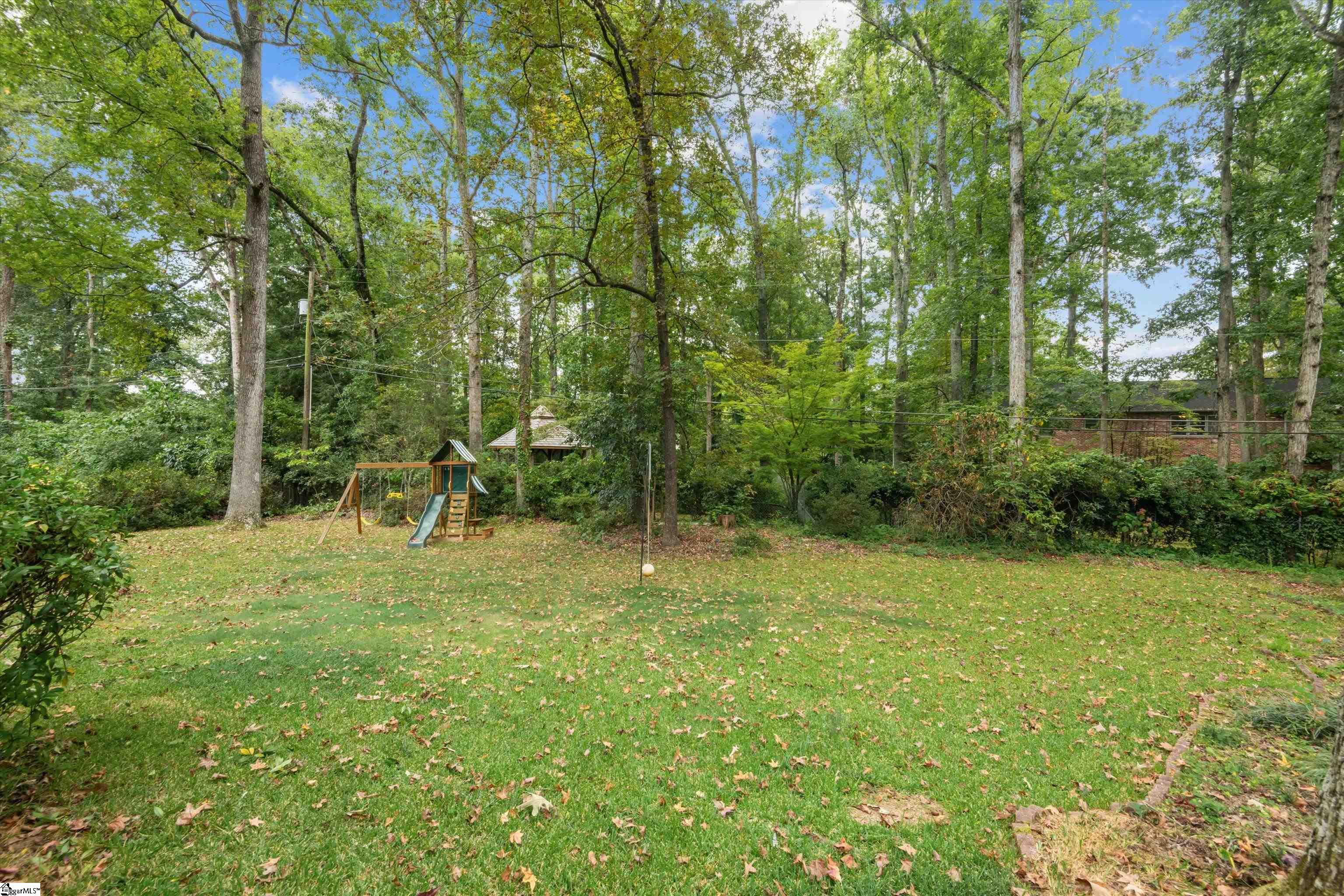 1012 Stratford Drive