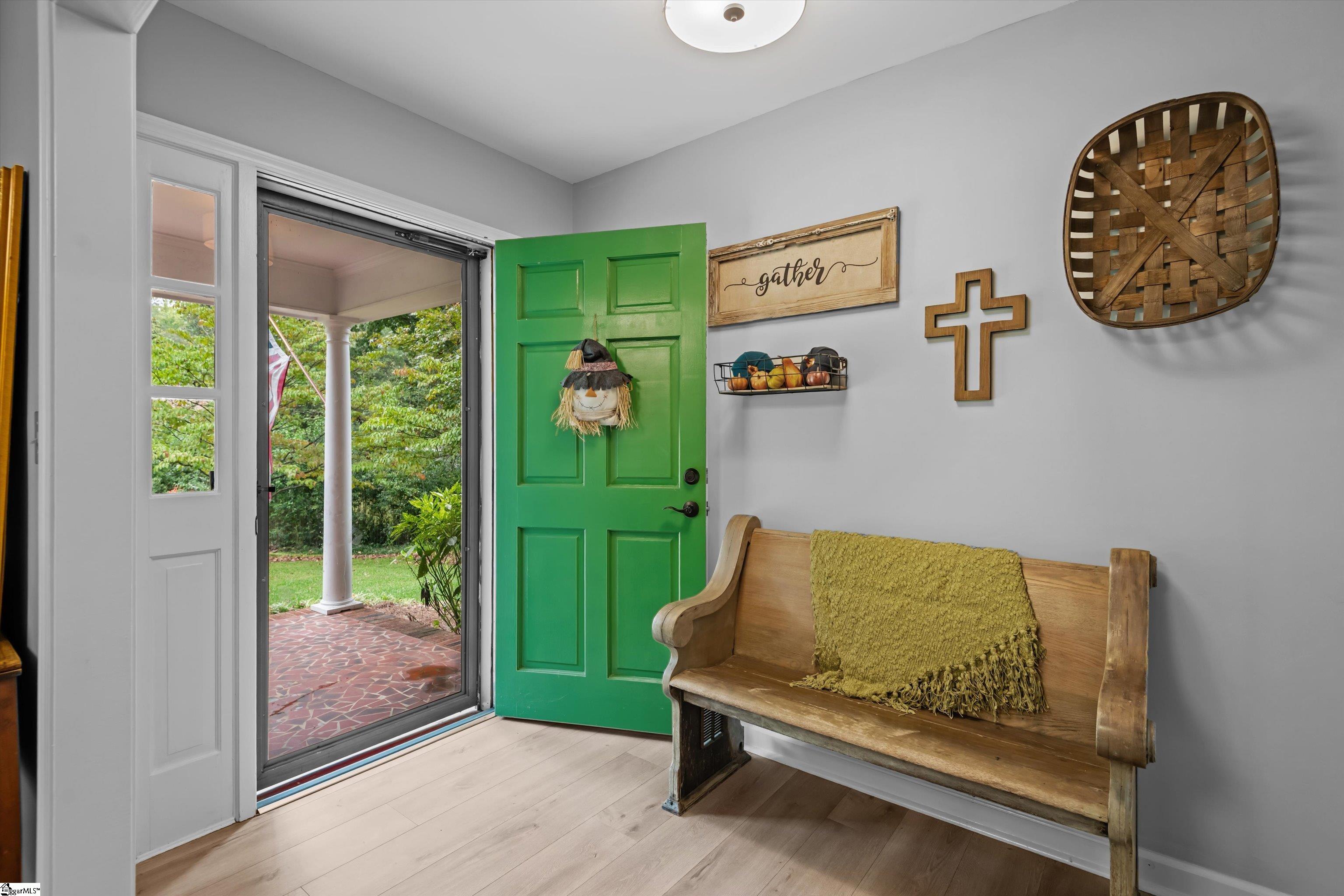 1012 Stratford Drive