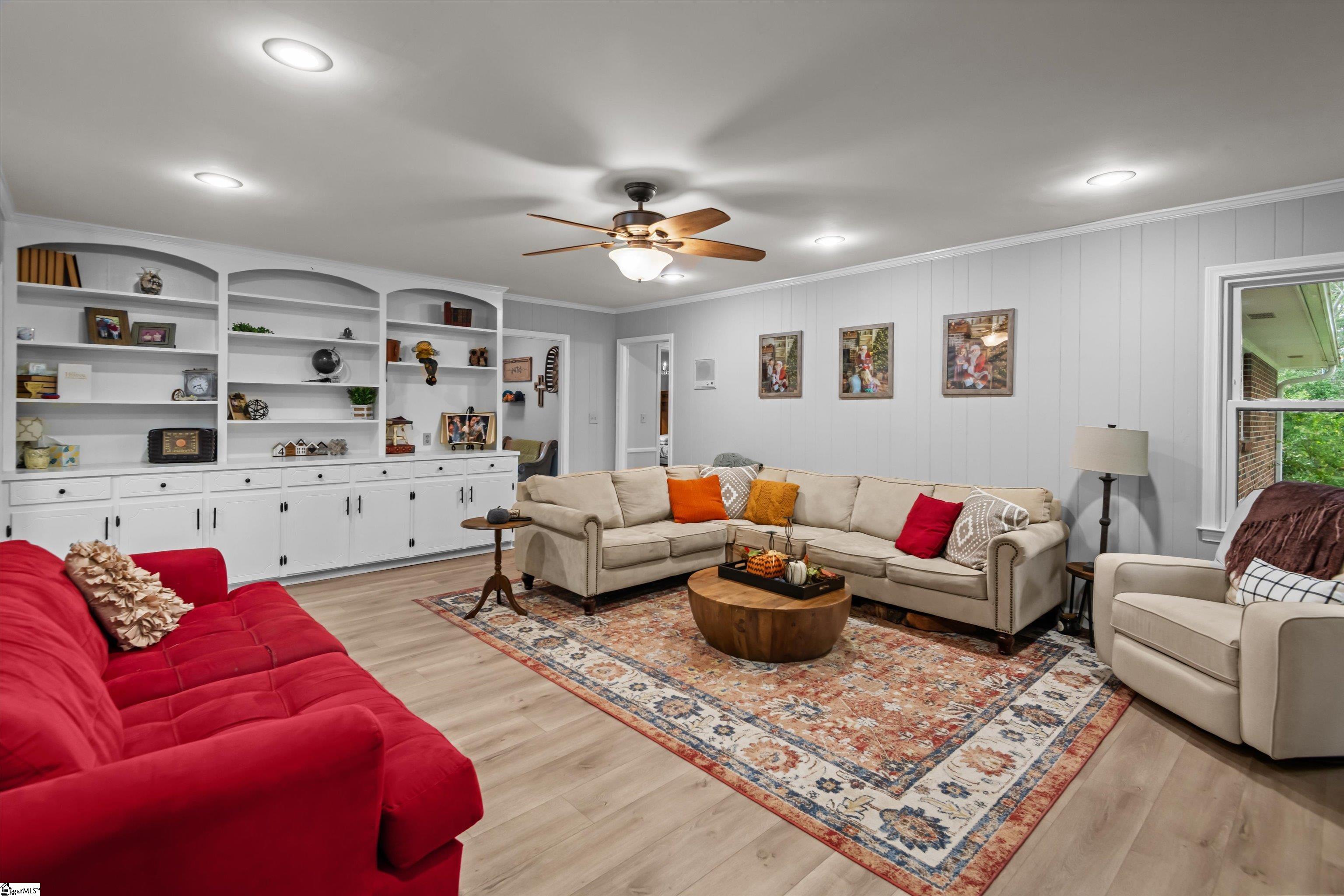 1012 Stratford Drive