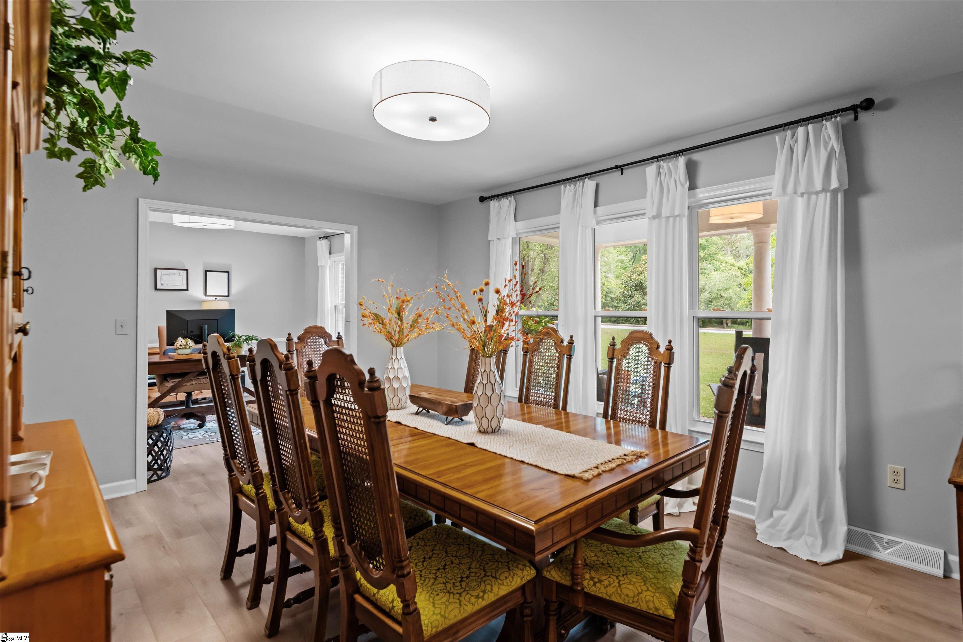 1012 Stratford Drive