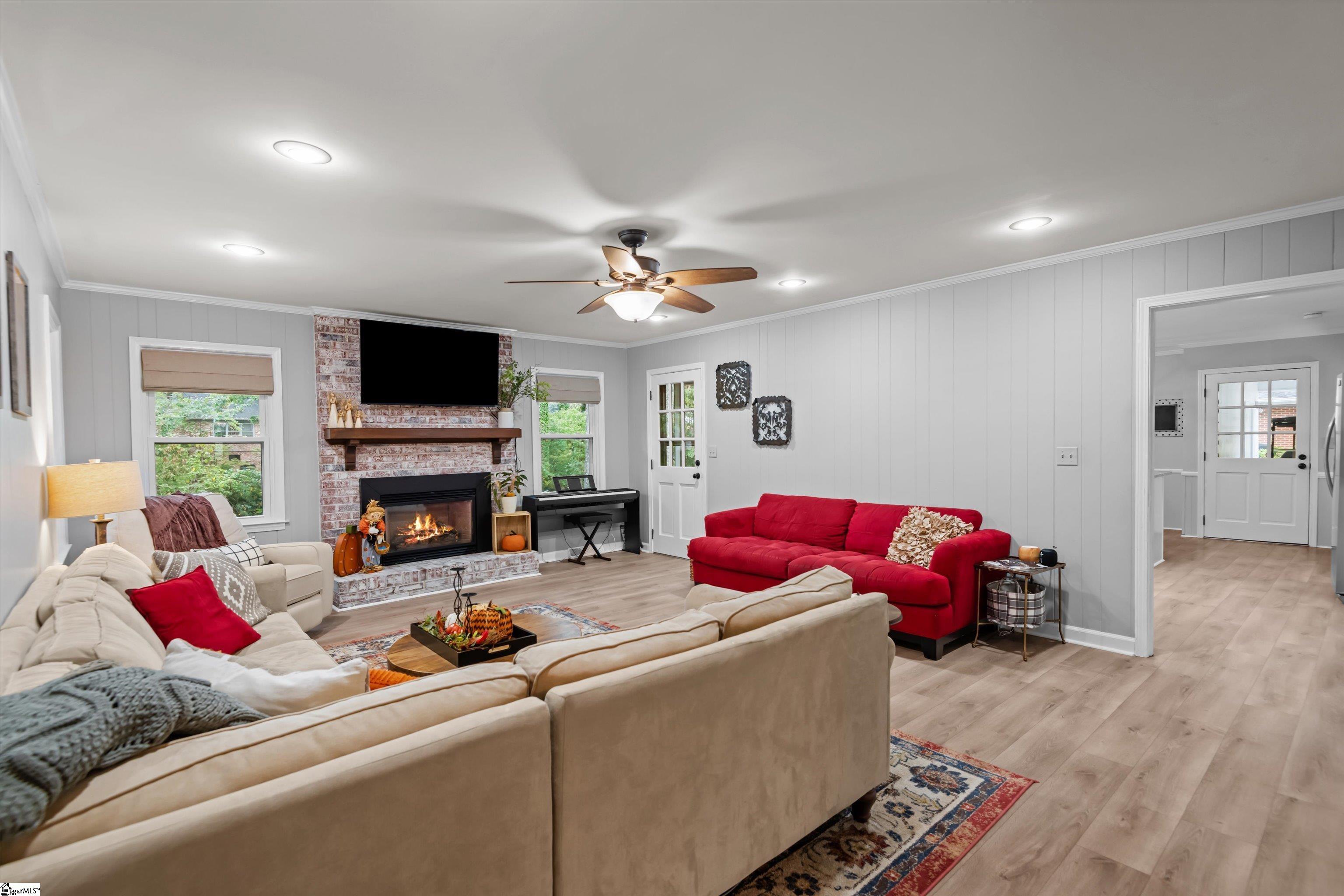 1012 Stratford Drive