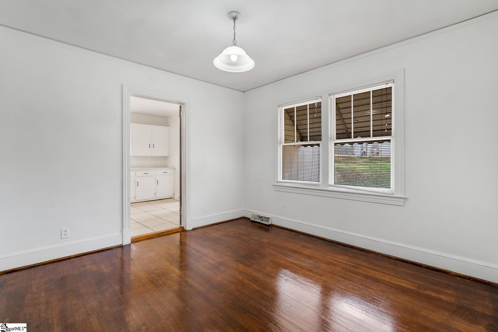 113 Brookside Circle
