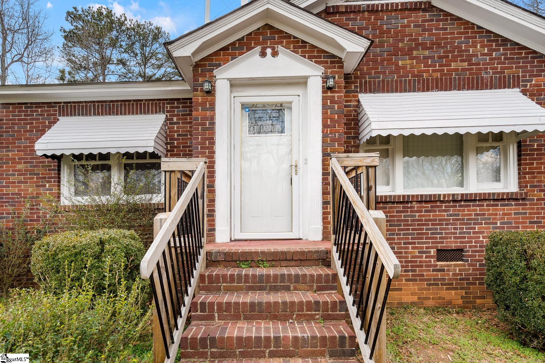 113 Brookside Circle