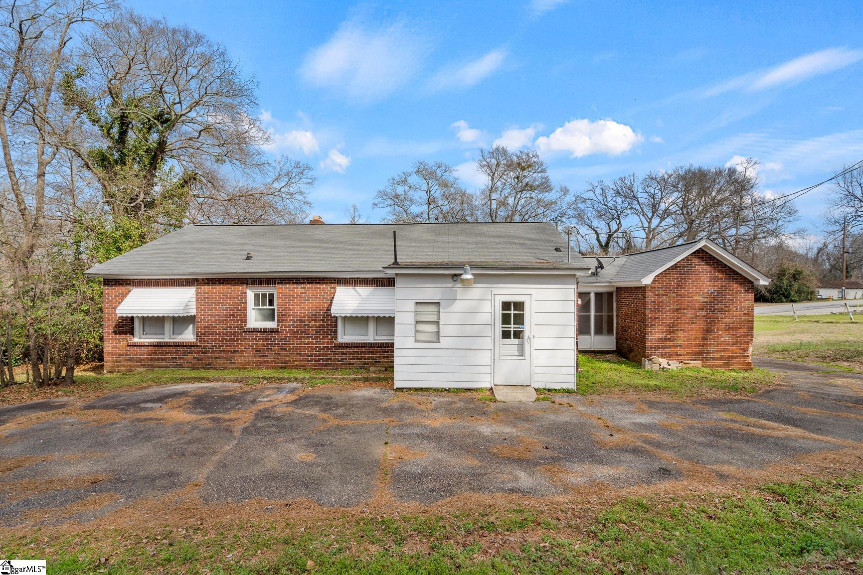 113 Brookside Circle
