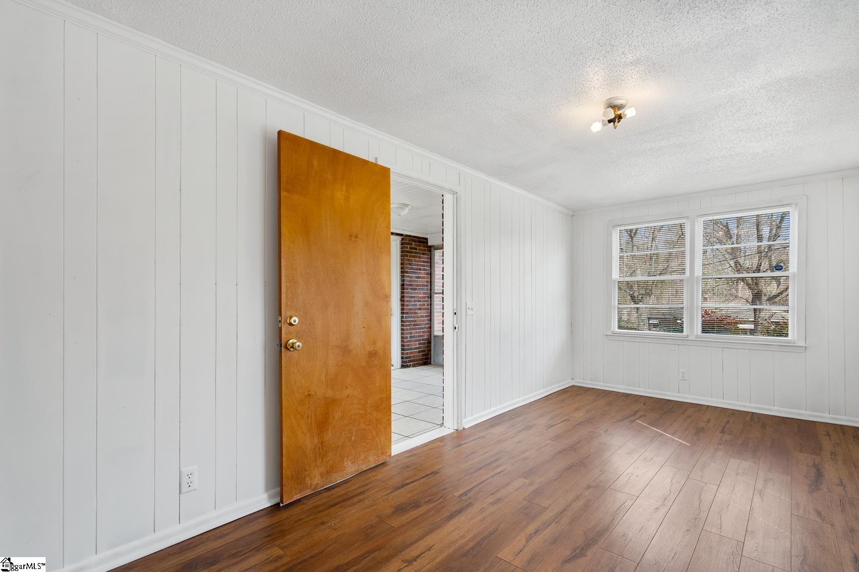 113 Brookside Circle
