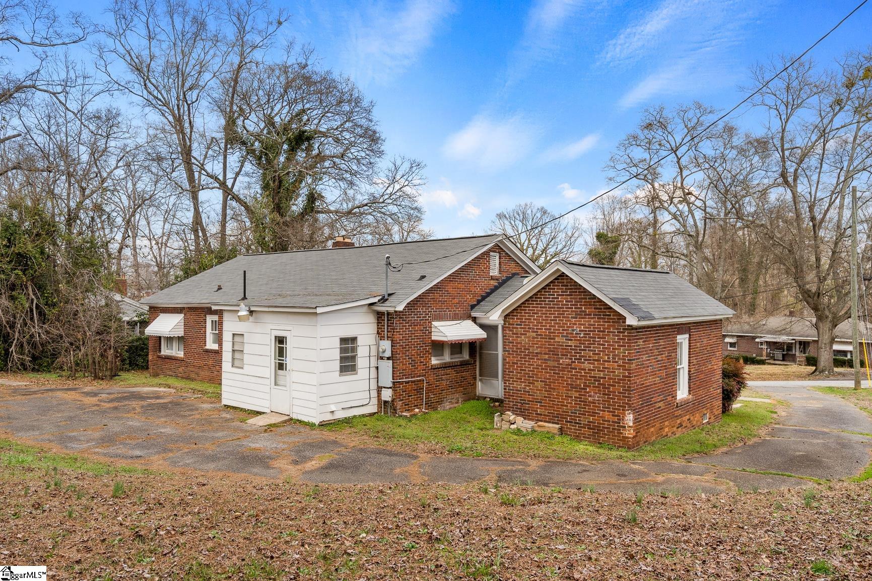 113 Brookside Circle