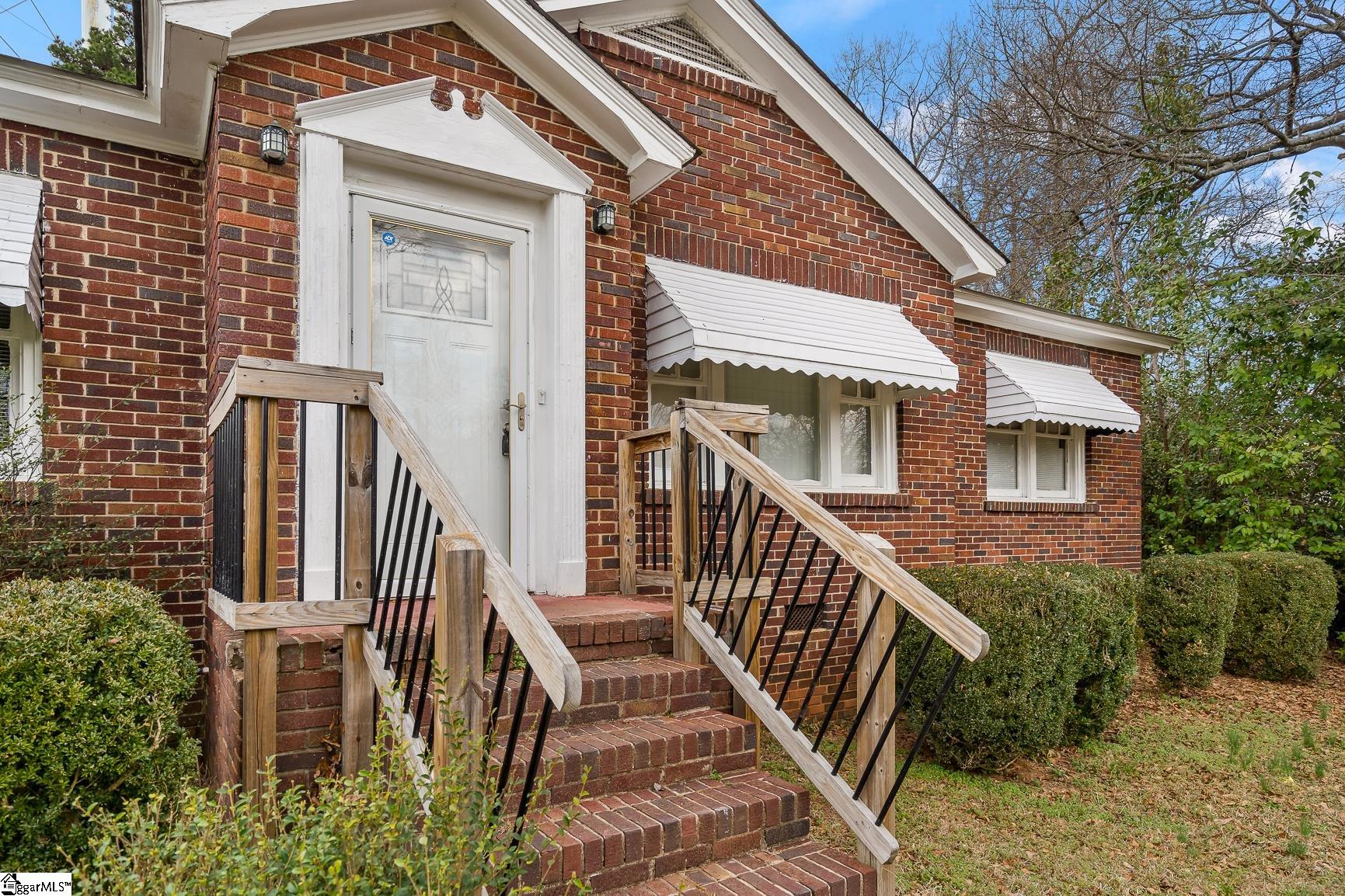 113 Brookside Circle