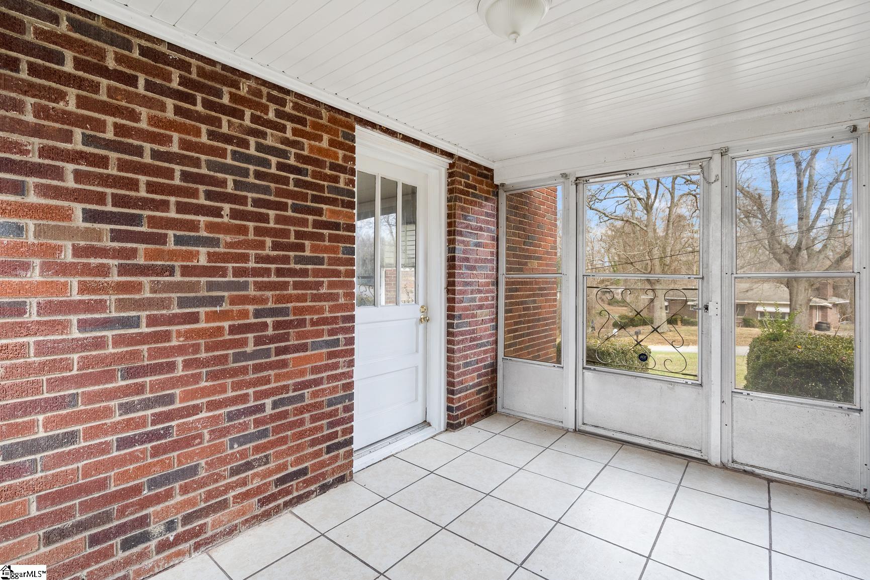 113 Brookside Circle