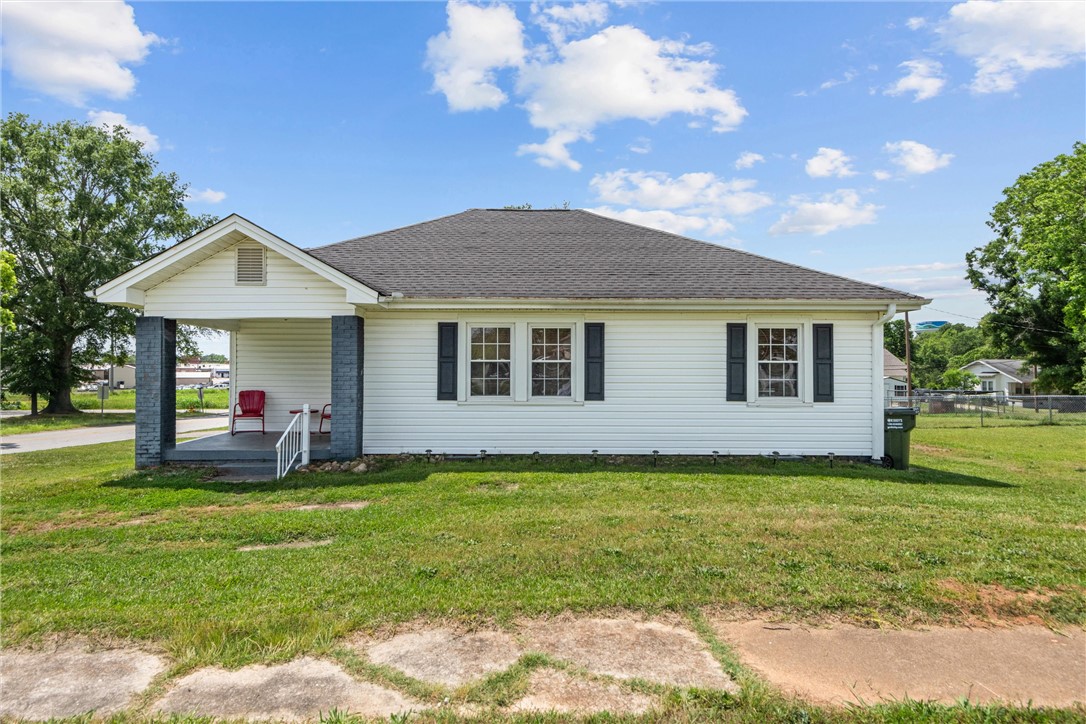 1 Virginia Avenue