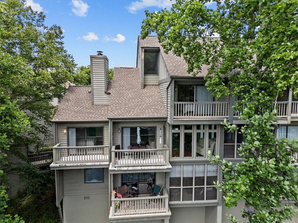 701 Loran Pointe
