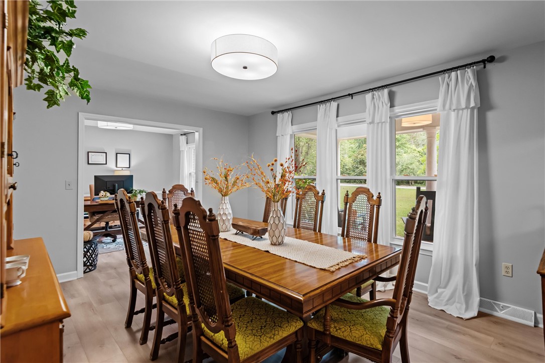 1012 Stratford Drive