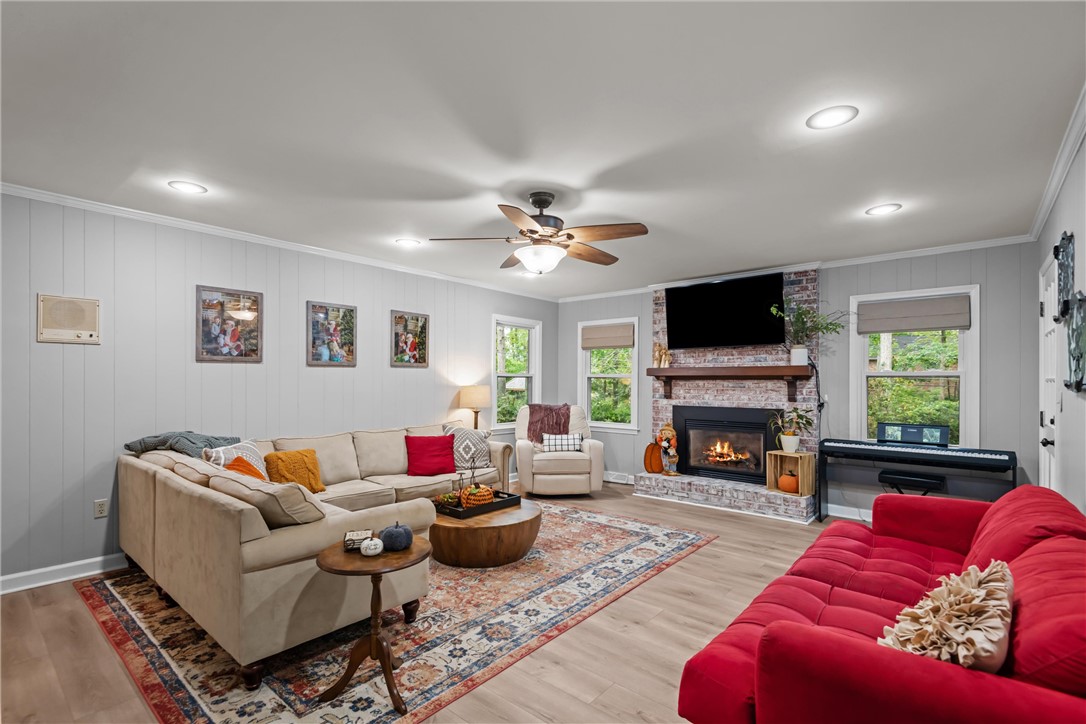 1012 Stratford Drive