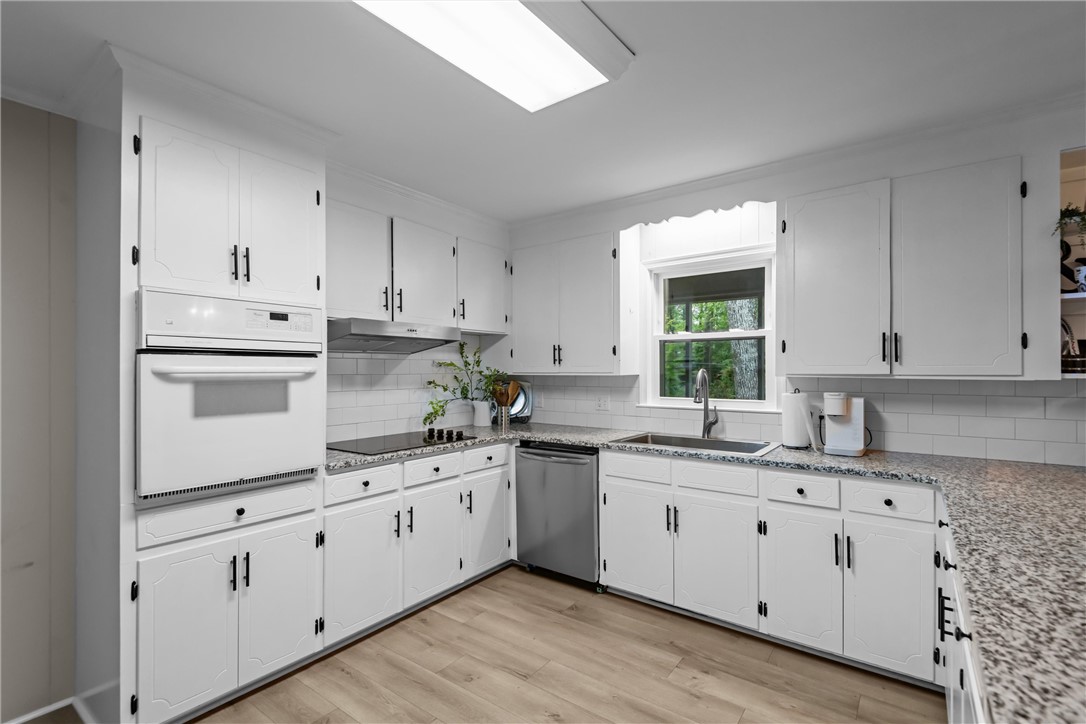 1012 Stratford Drive