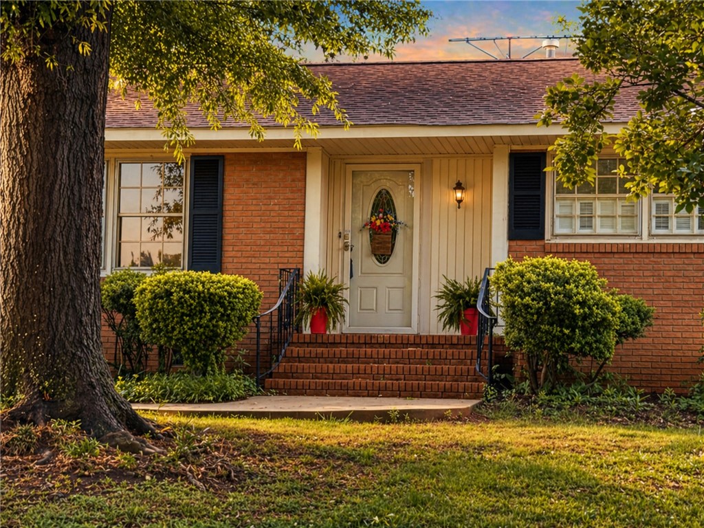 611 Heyward Road