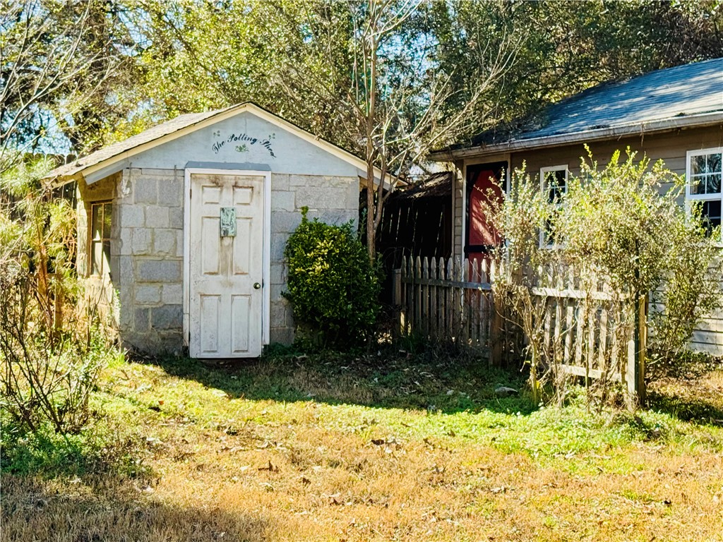 1951 Centerville Road