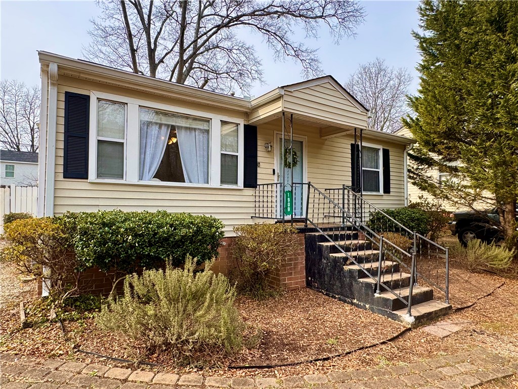 1909 Northview Avenue