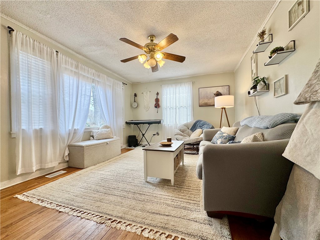 1909 Northview Avenue