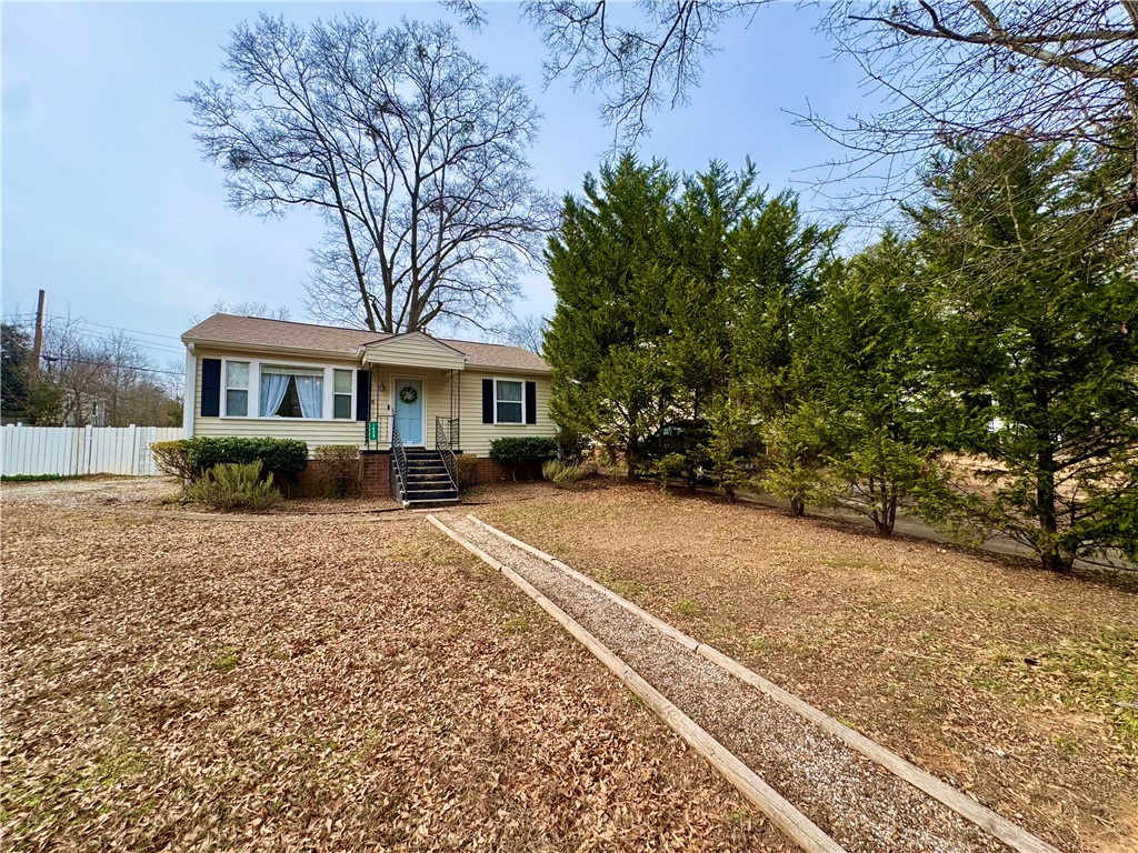 1909 Northview Avenue