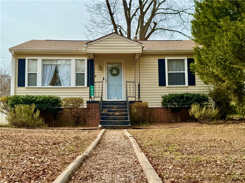 1909 Northview Avenue