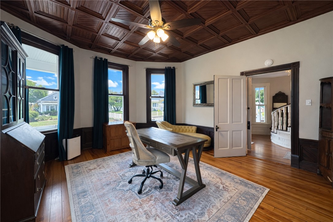 219 E Franklin Street