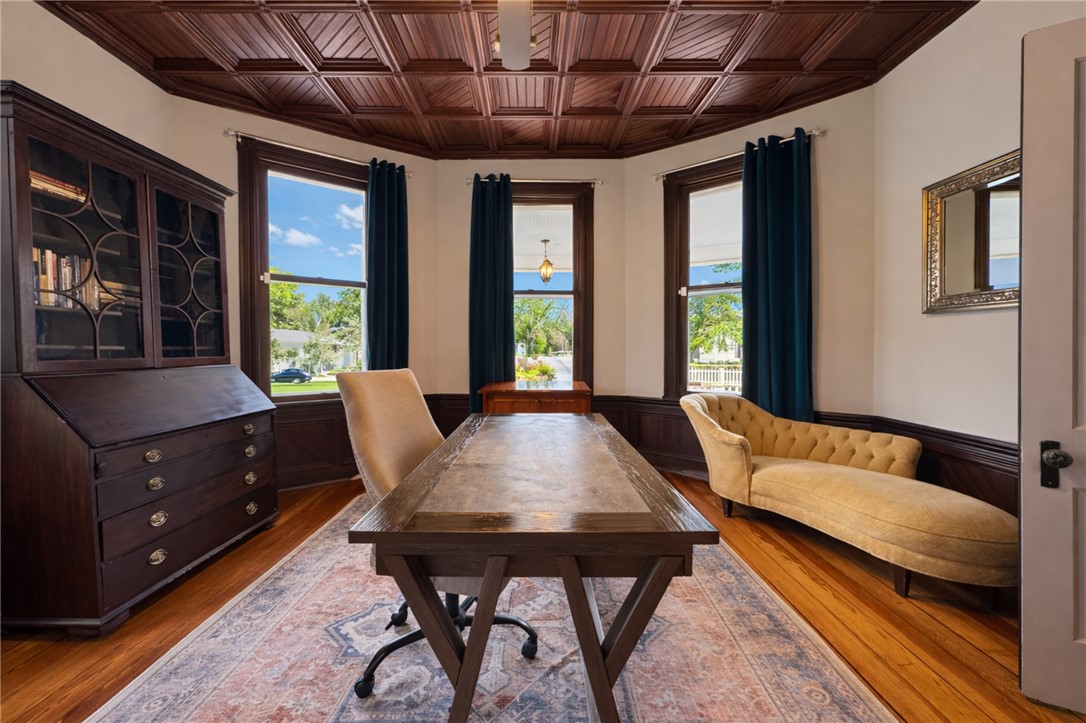 219 E Franklin Street