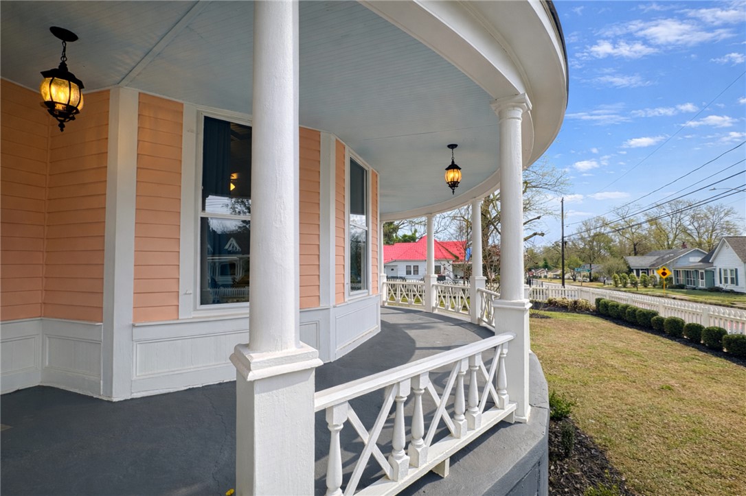 219 E Franklin Street