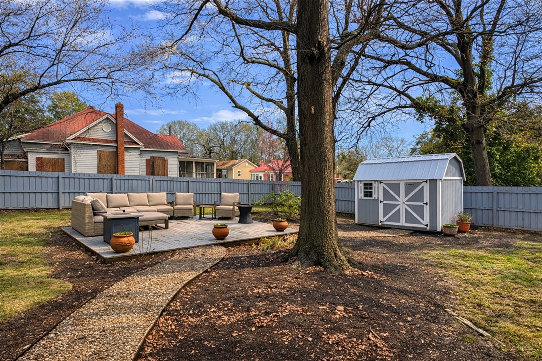 219 E Franklin Street