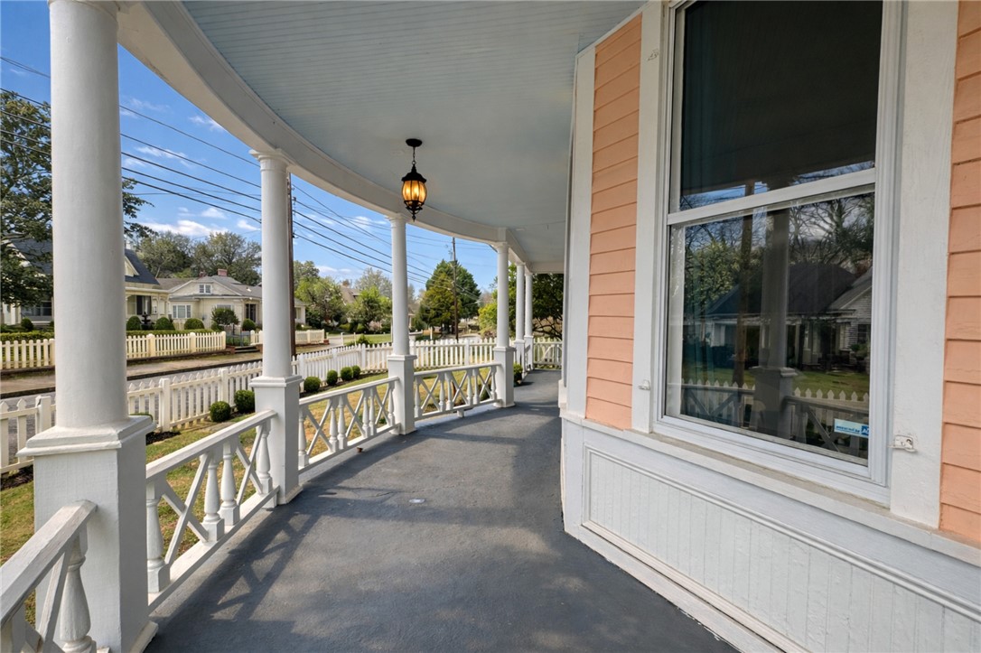 219 E Franklin Street