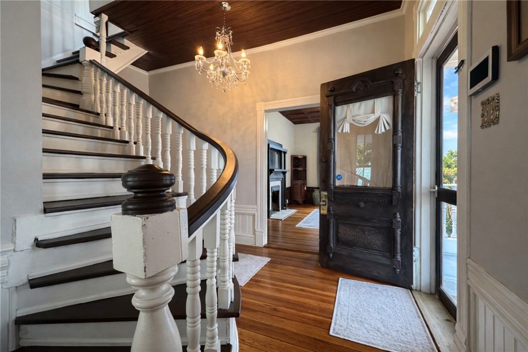 219 E Franklin Street